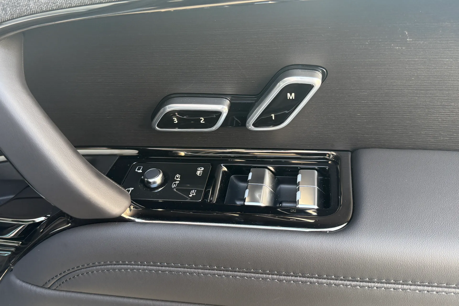 LAND ROVER RANGE ROVER SPORT thumbnail image number 24