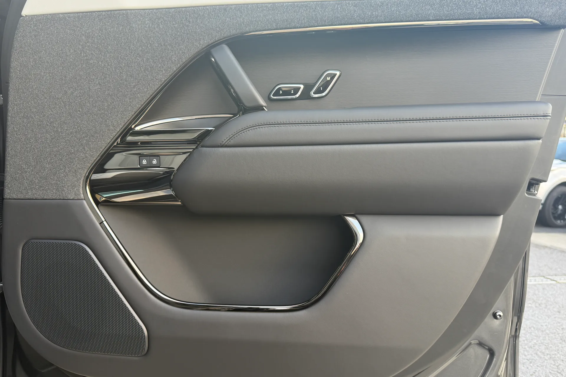 LAND ROVER RANGE ROVER SPORT thumbnail image number 25