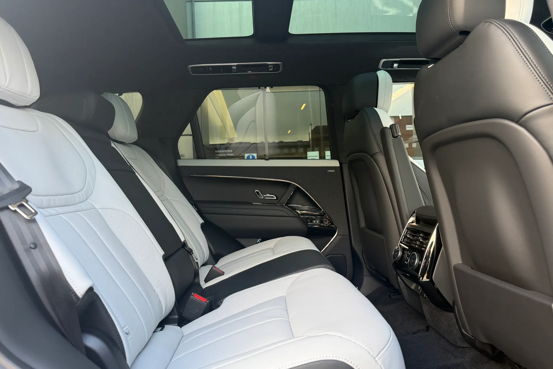 LAND ROVER RANGE ROVER SPORT thumbnail image number 46