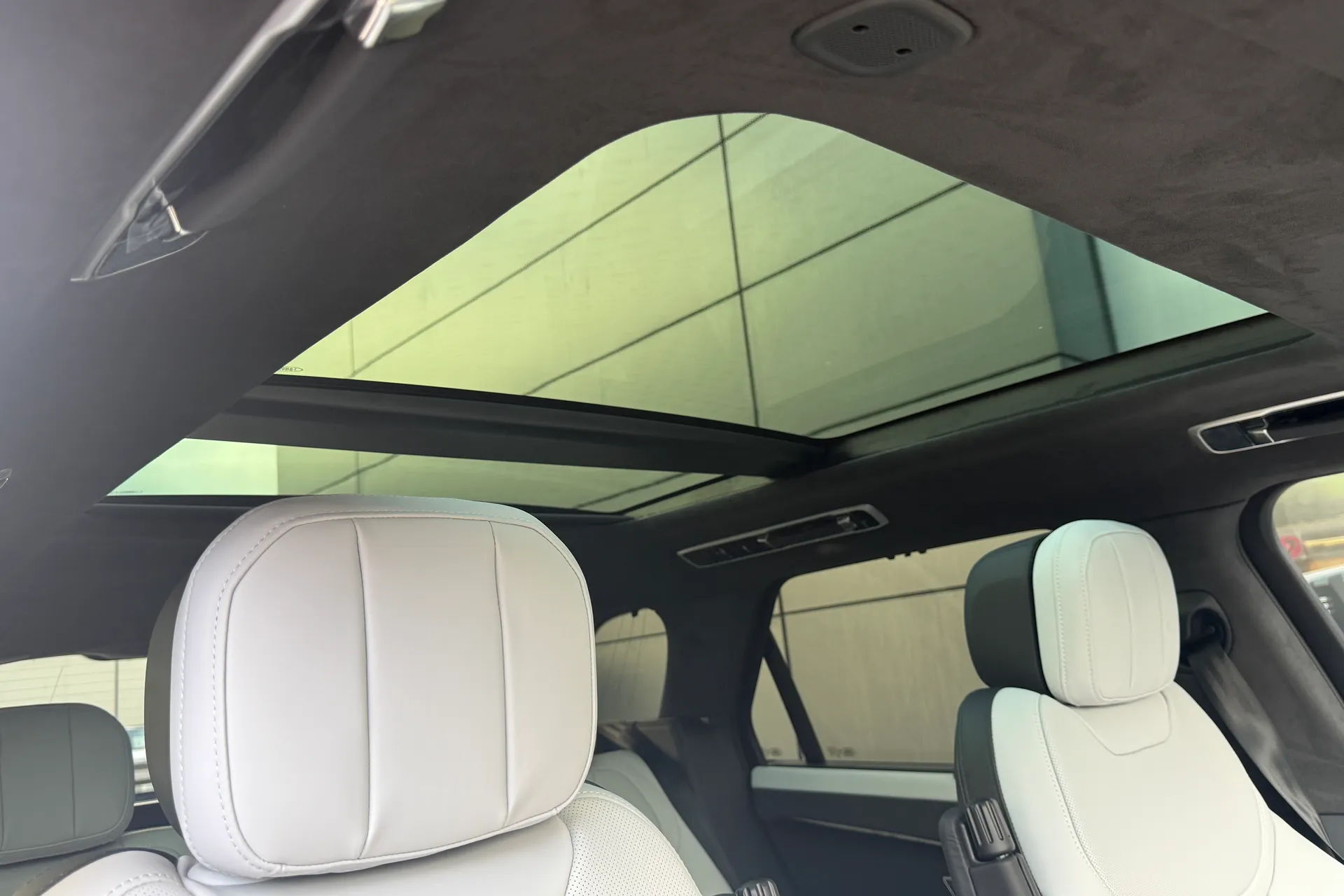 LAND ROVER RANGE ROVER SPORT thumbnail image number 9