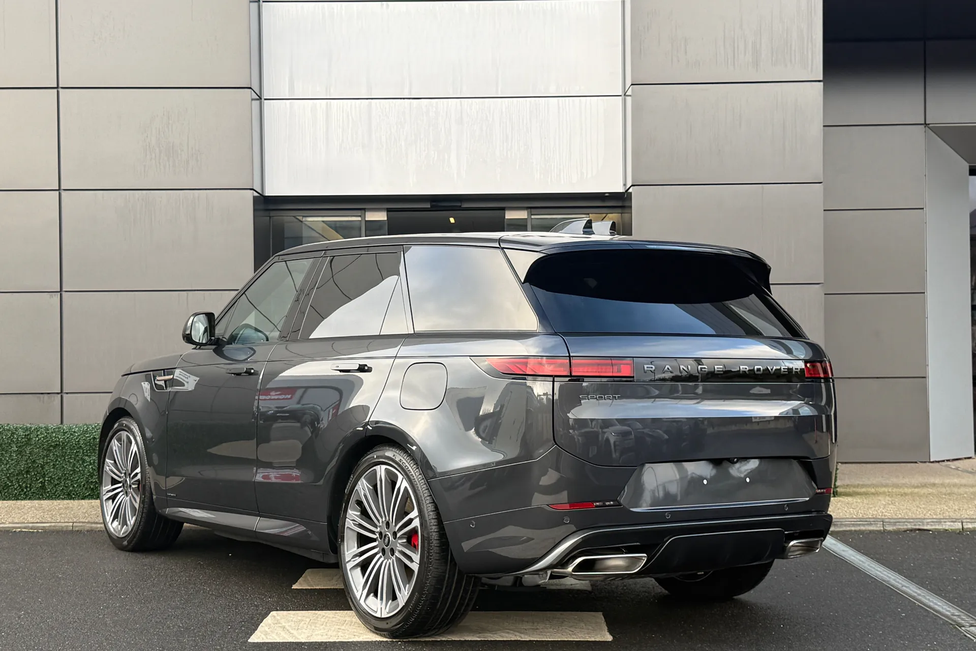 LAND ROVER RANGE ROVER SPORT thumbnail image number 16