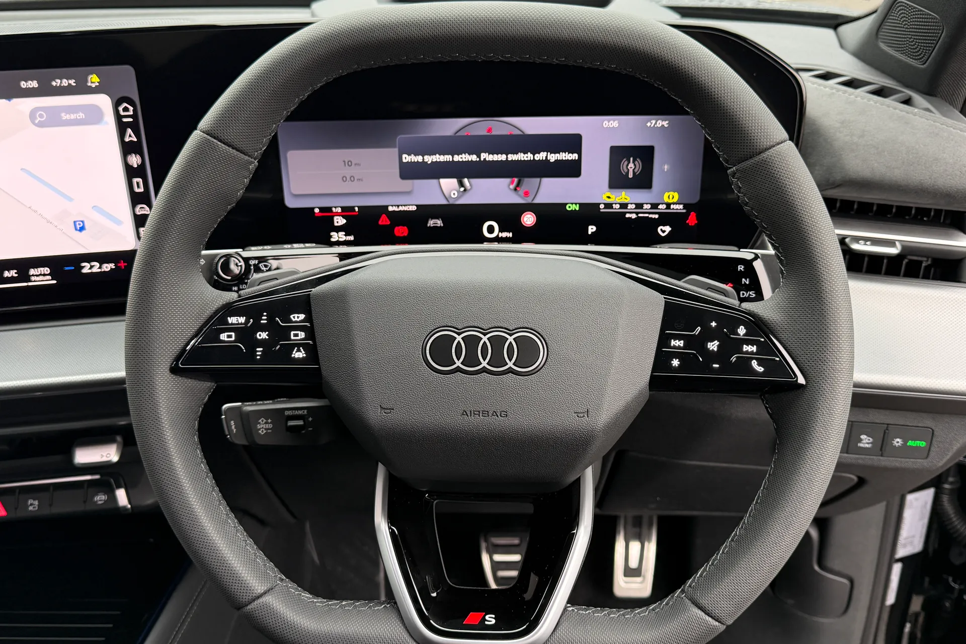 Audi Q3 thumbnail image number 8