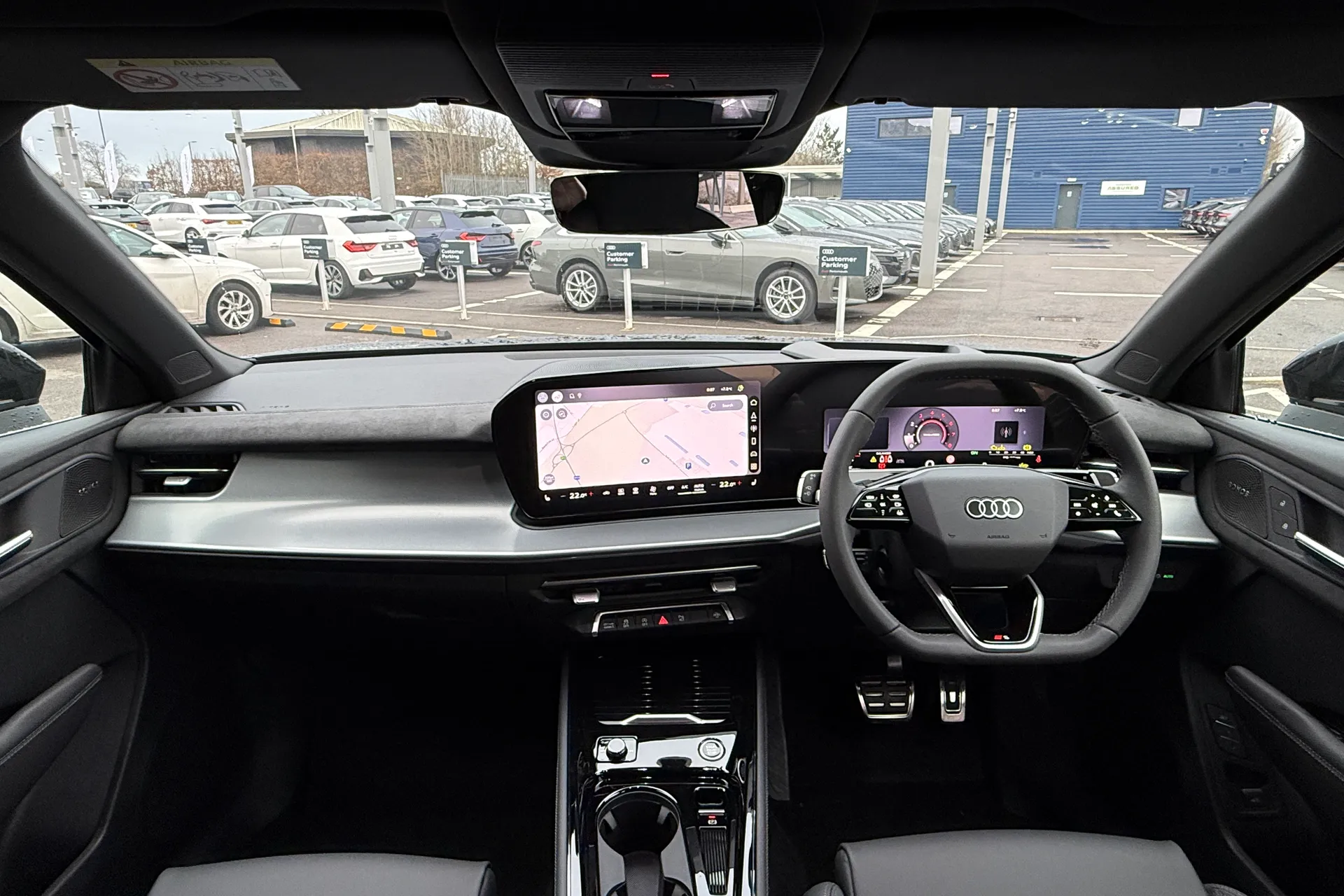 Audi Q3 thumbnail image number 3