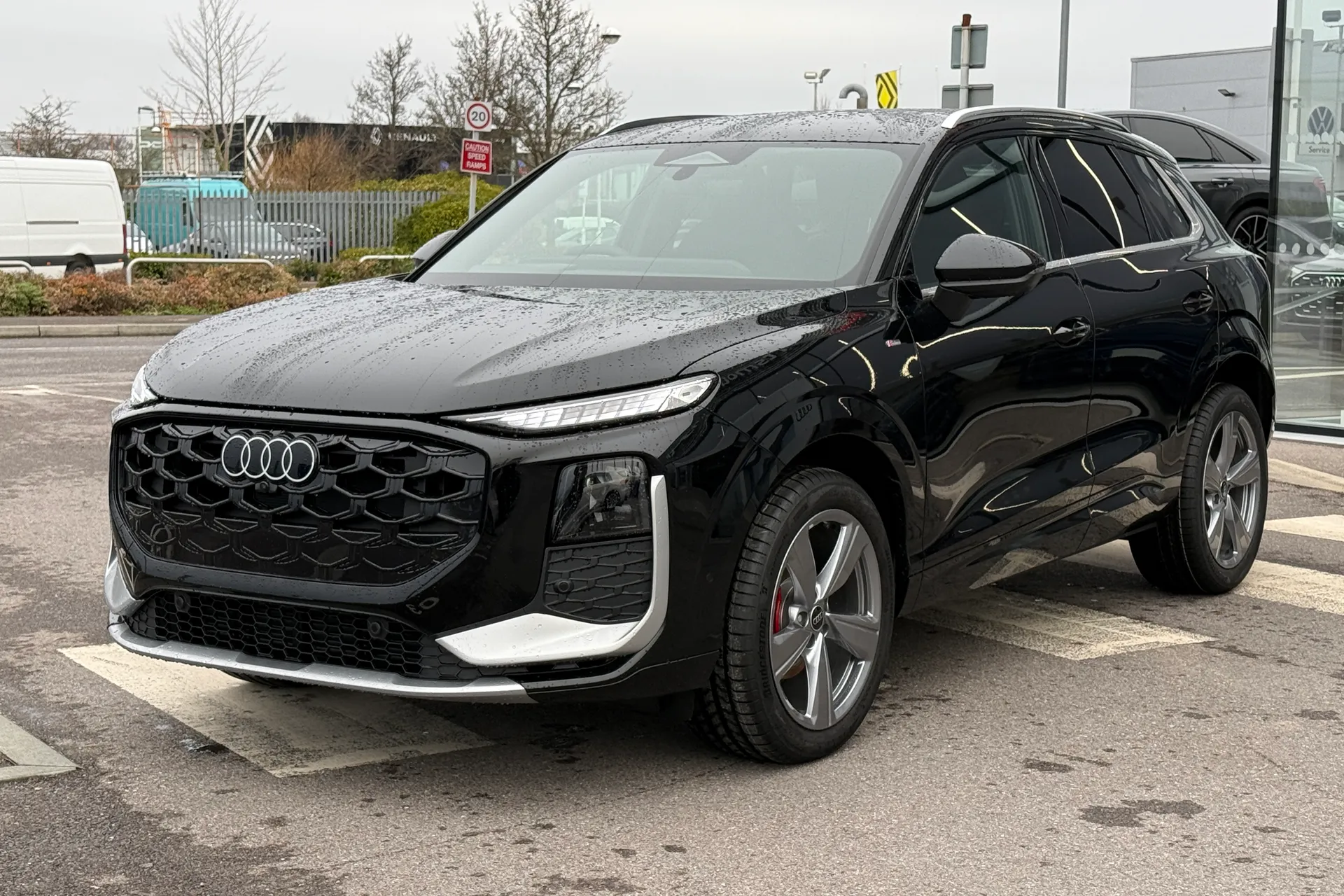 Audi Q3 thumbnail image number 9