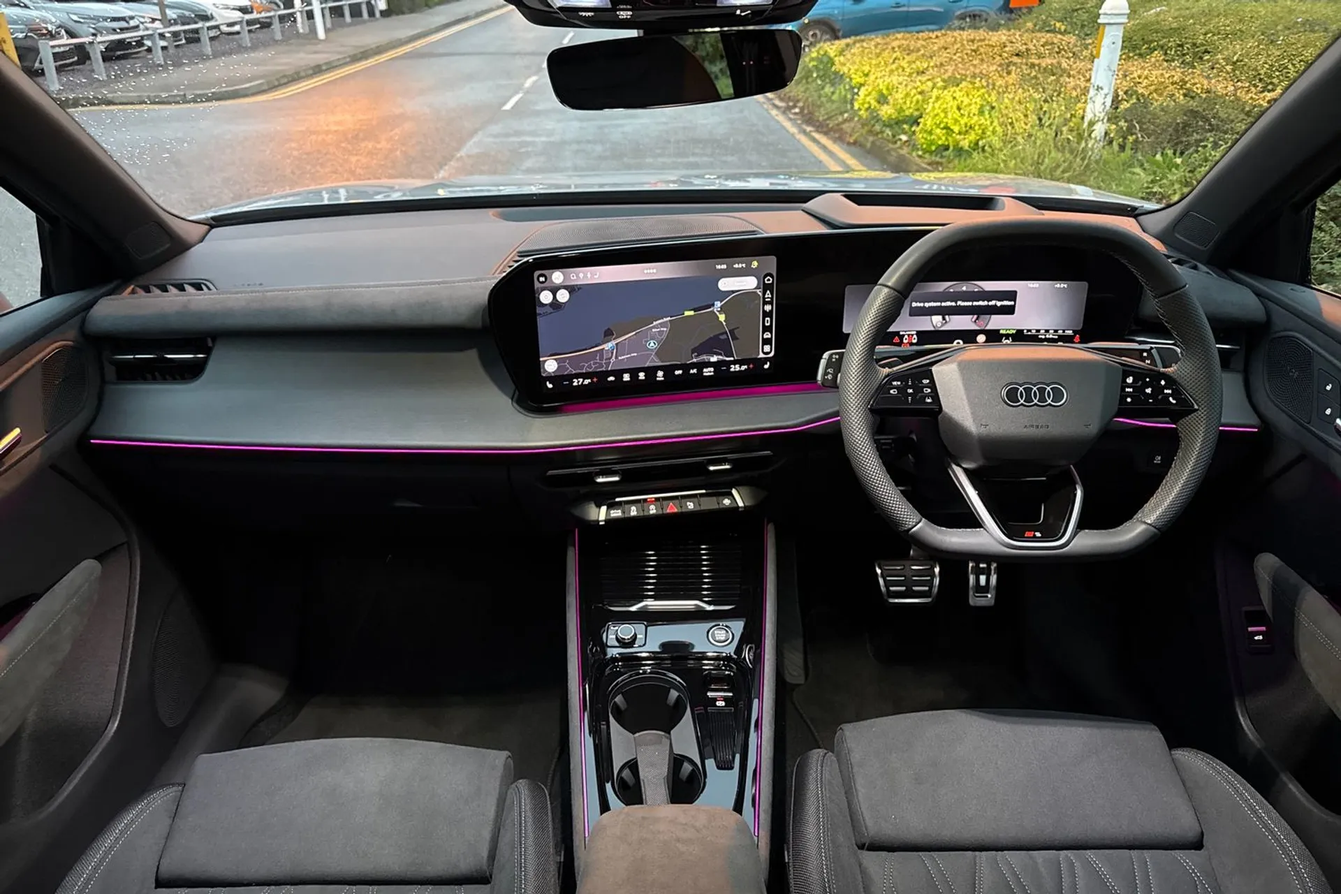 Audi Q3 thumbnail image number 3