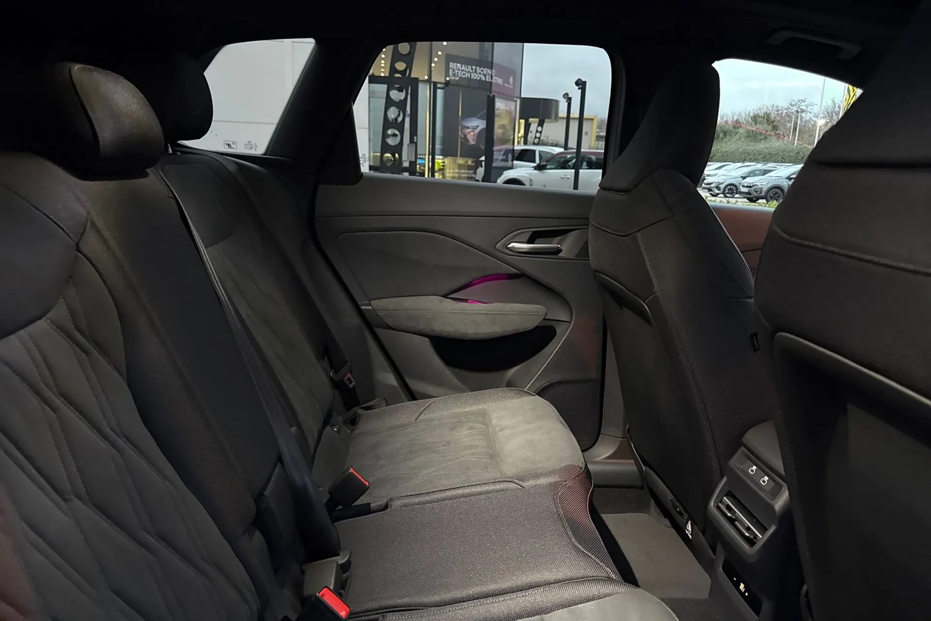 Audi Q3 thumbnail image number 29