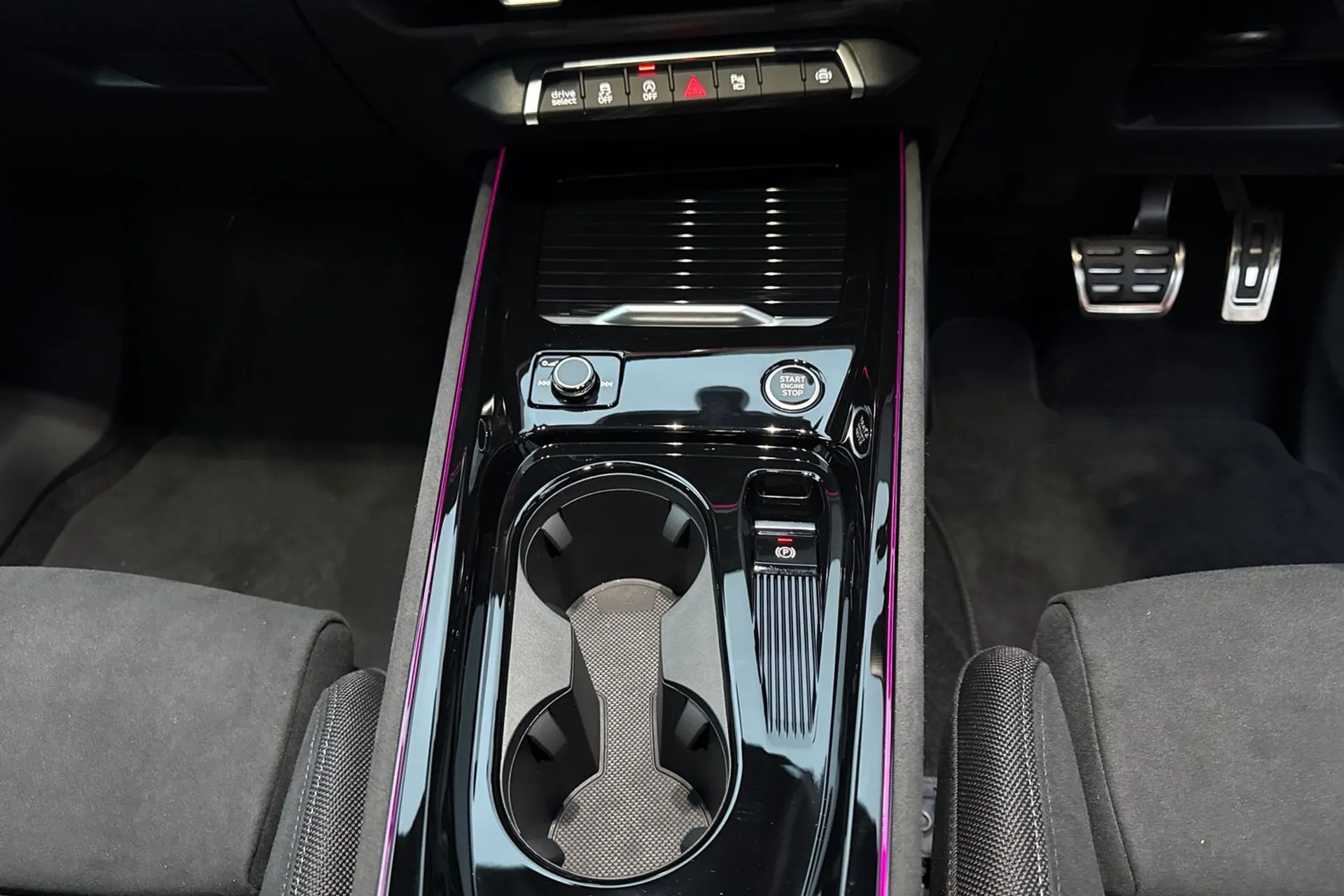 Audi Q3 thumbnail image number 50