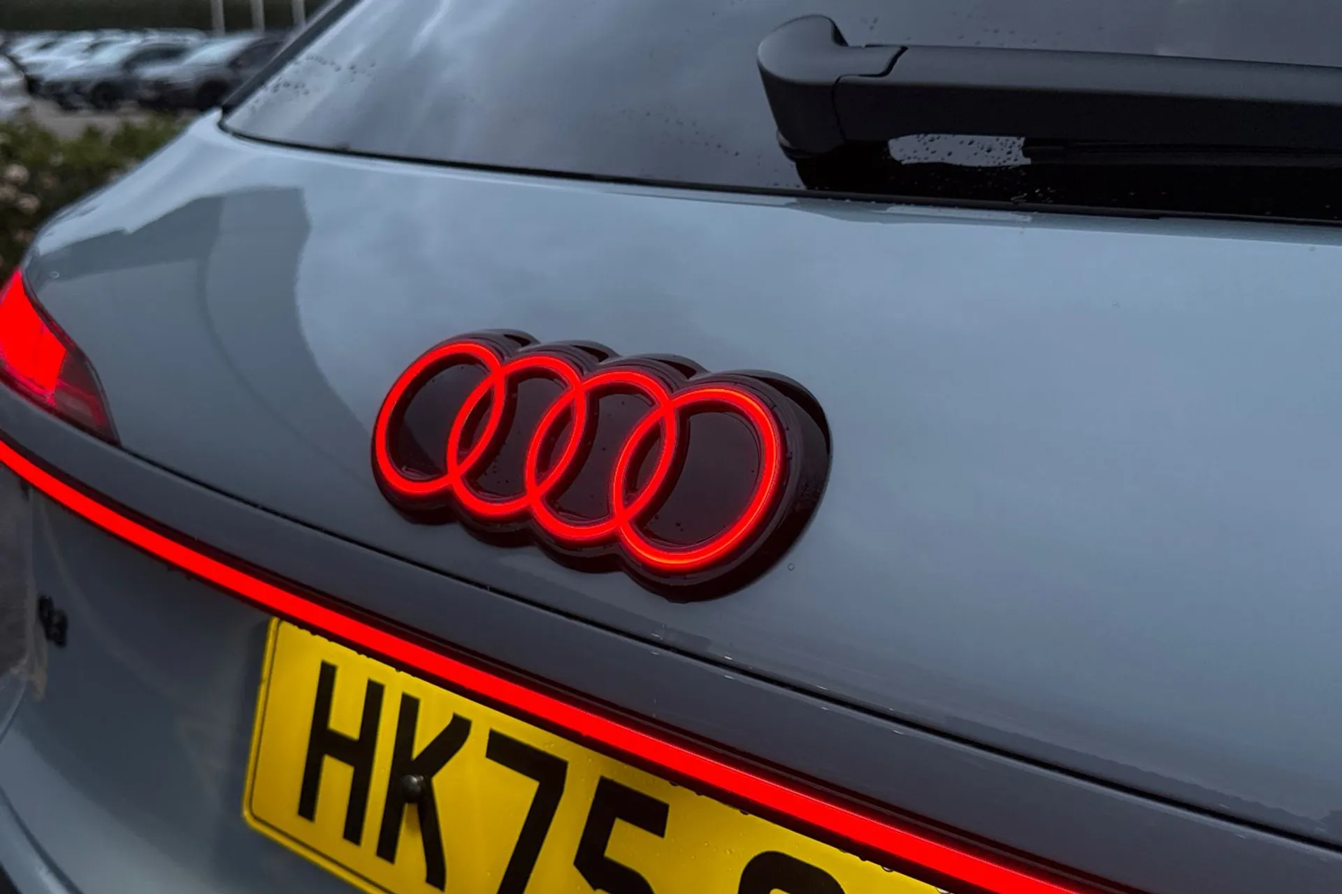 Audi Q3 thumbnail image number 14