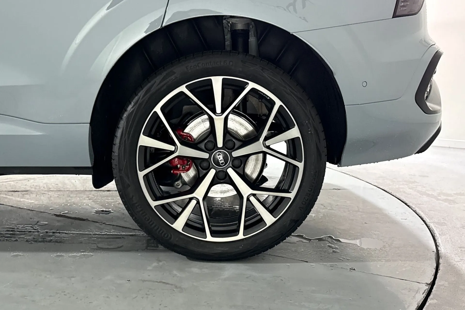 Audi Q3 thumbnail image number 13