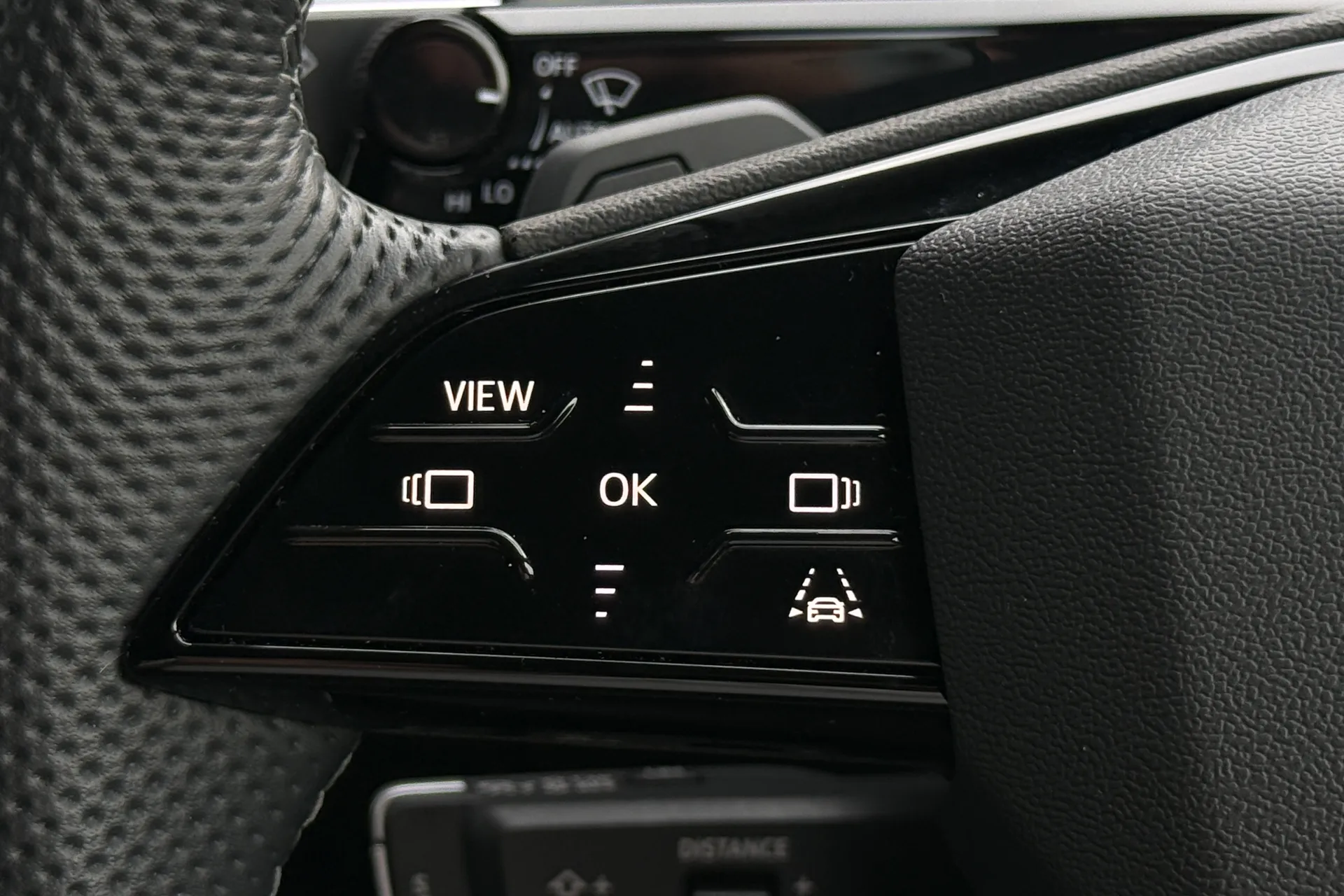 Audi Q3 thumbnail image number 9