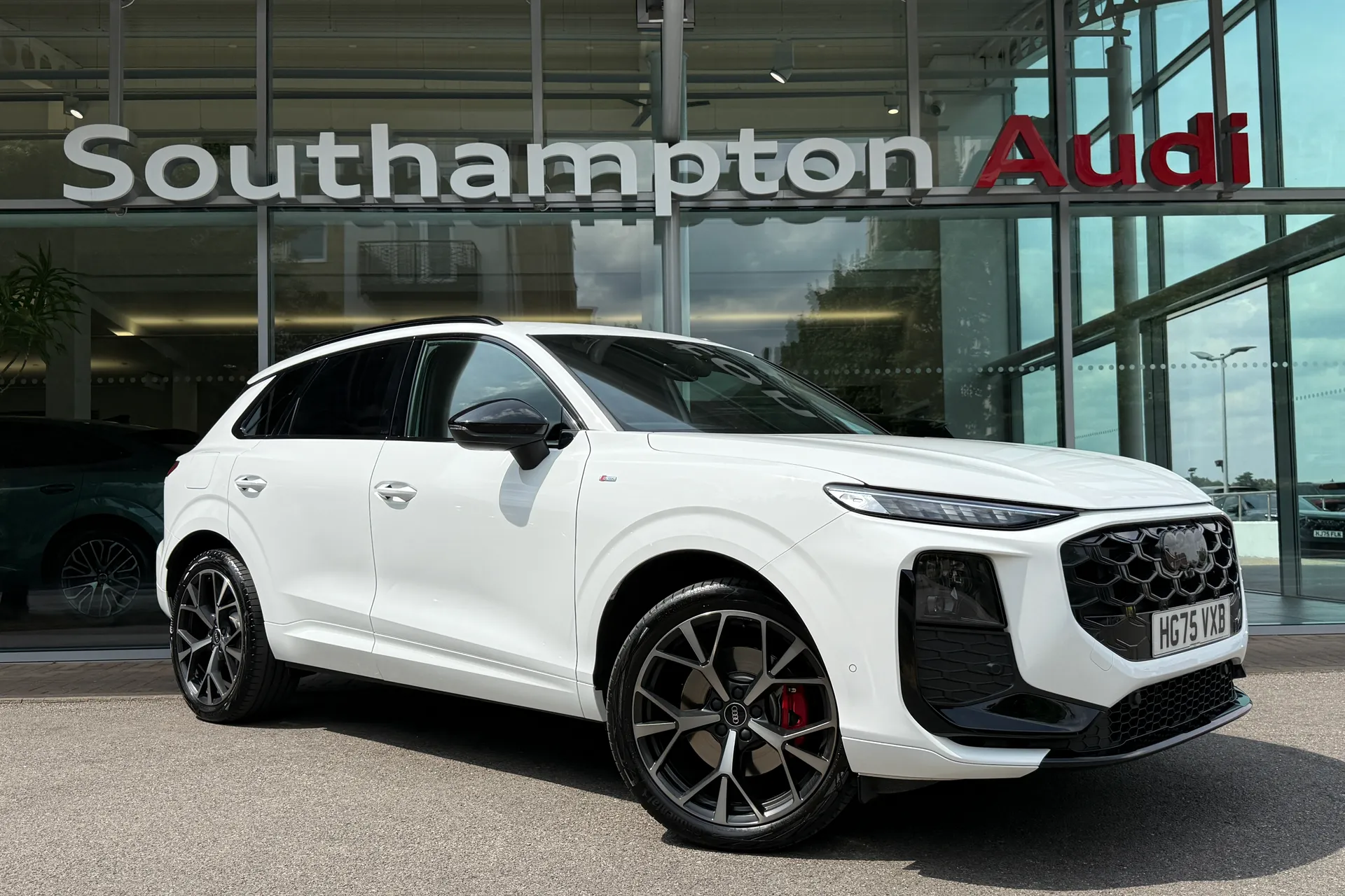 Audi Q3 focused image
