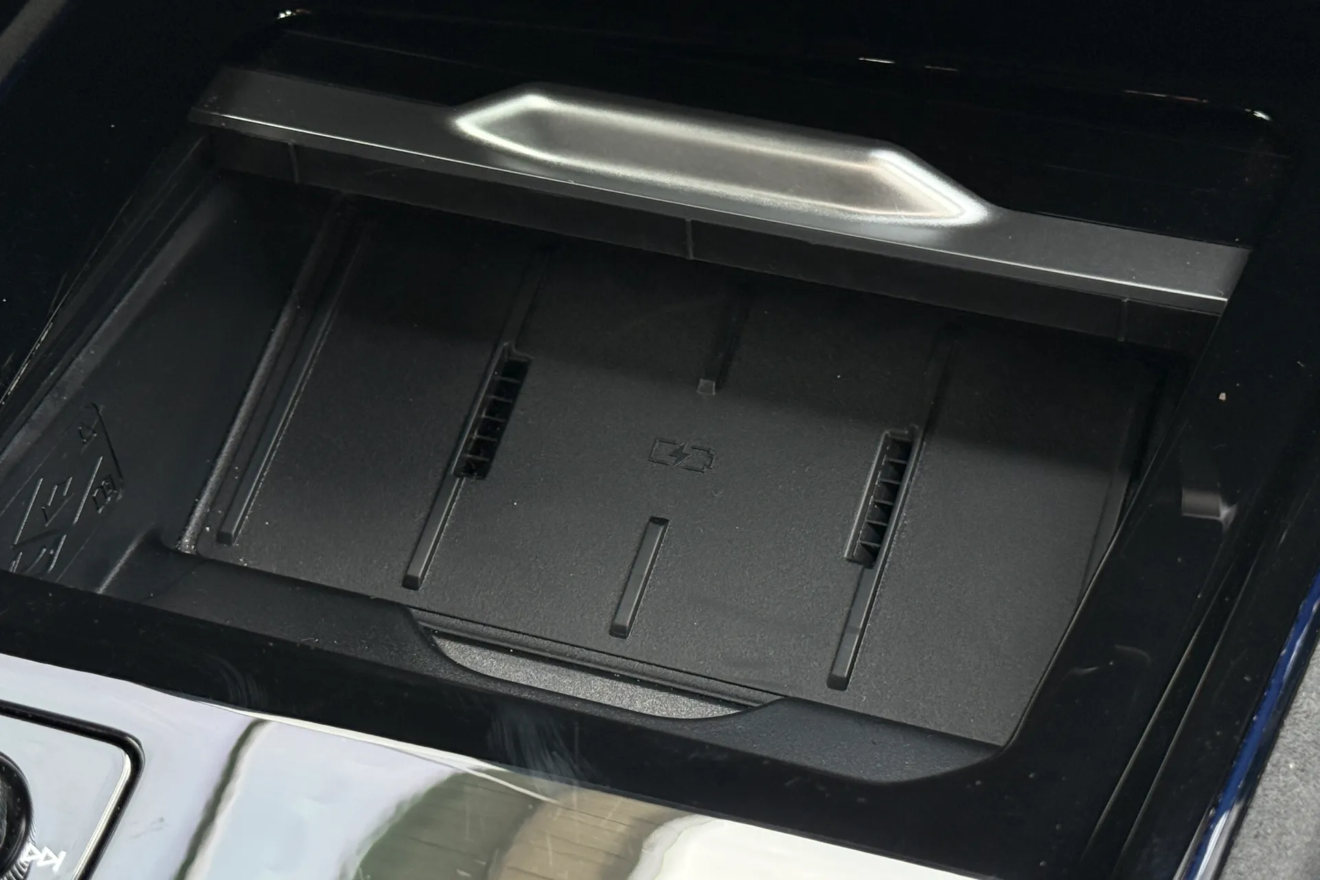 Audi Q3 thumbnail image number 21