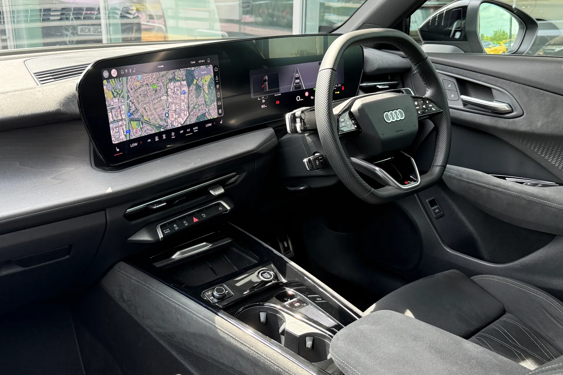 Audi Q3 thumbnail image number 54