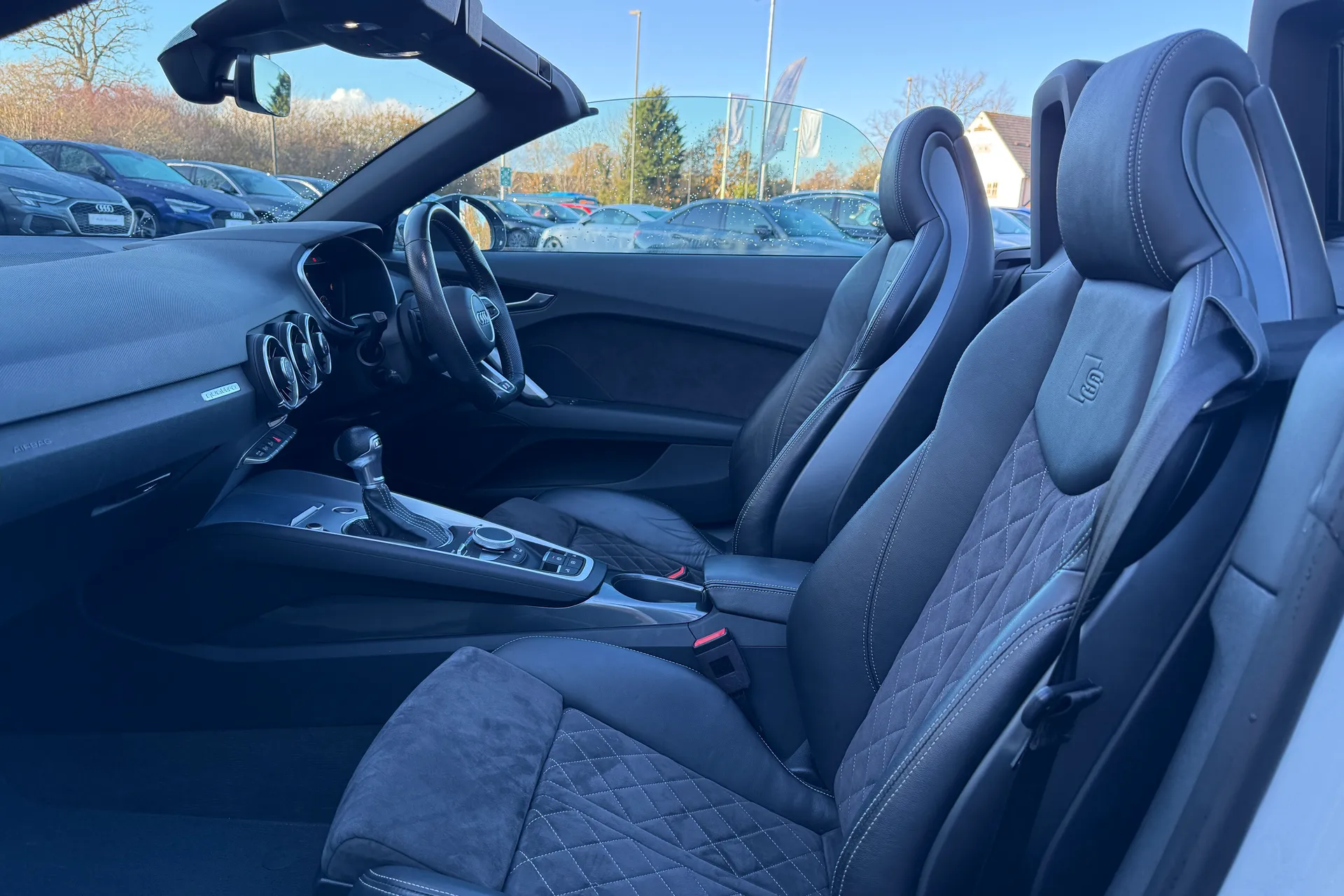 Audi TT thumbnail image number 47