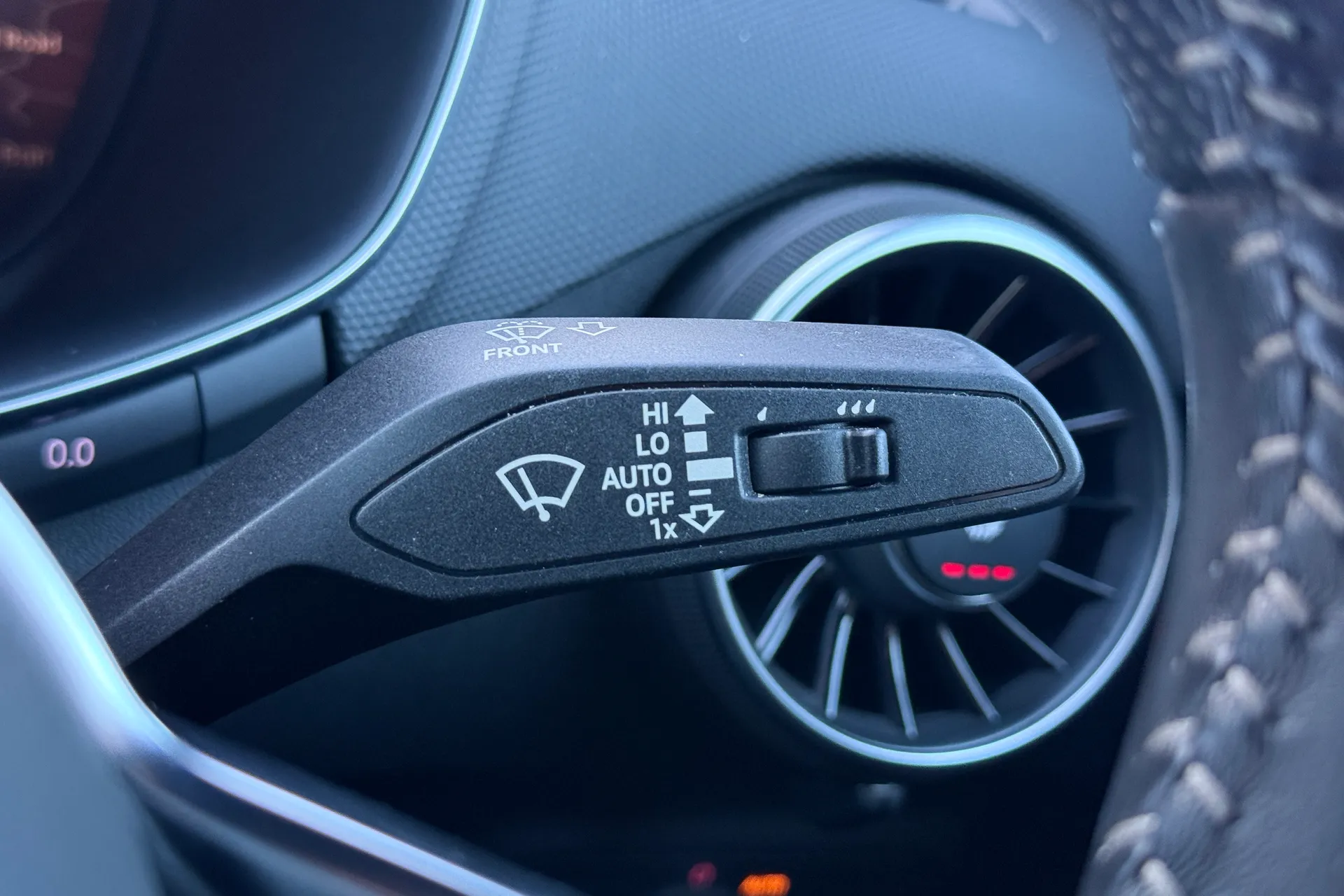 Audi TT thumbnail image number 22