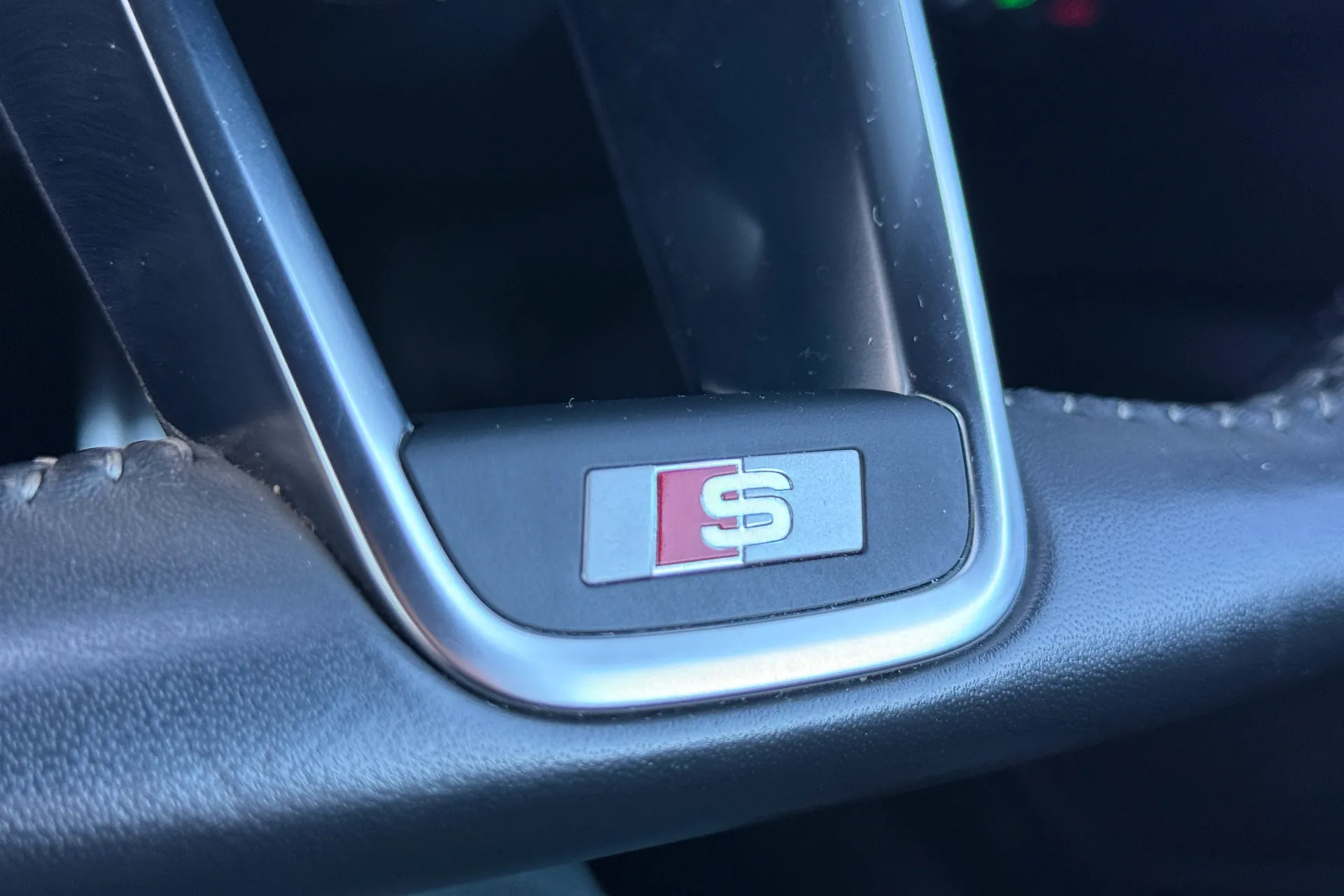 Audi TT thumbnail image number 25