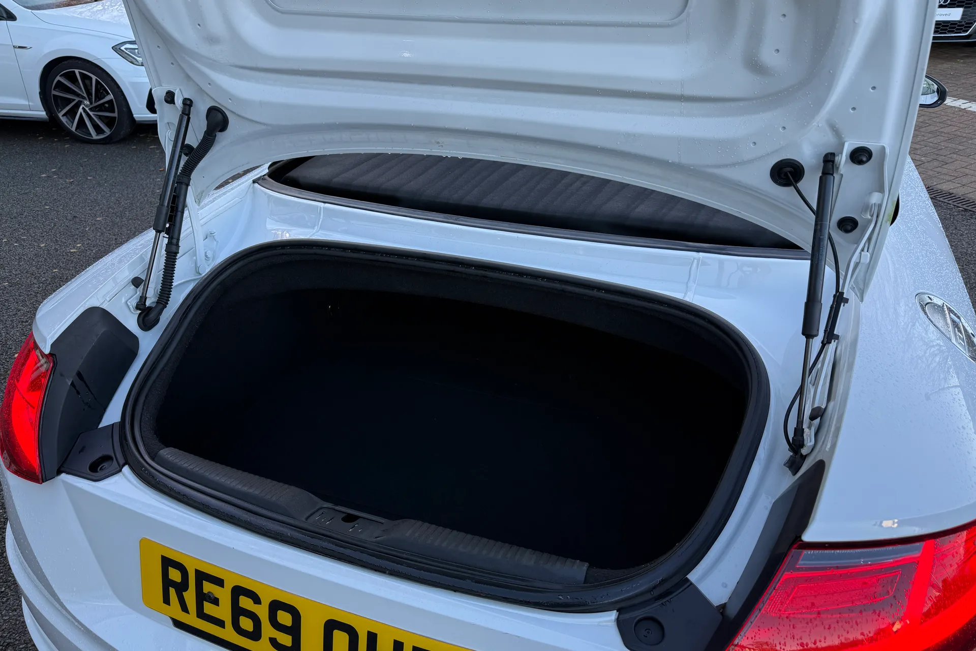 Audi TT thumbnail image number 42