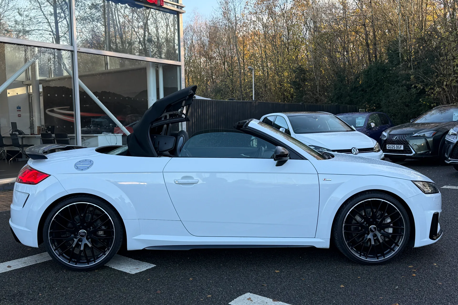 Audi TT thumbnail image number 11