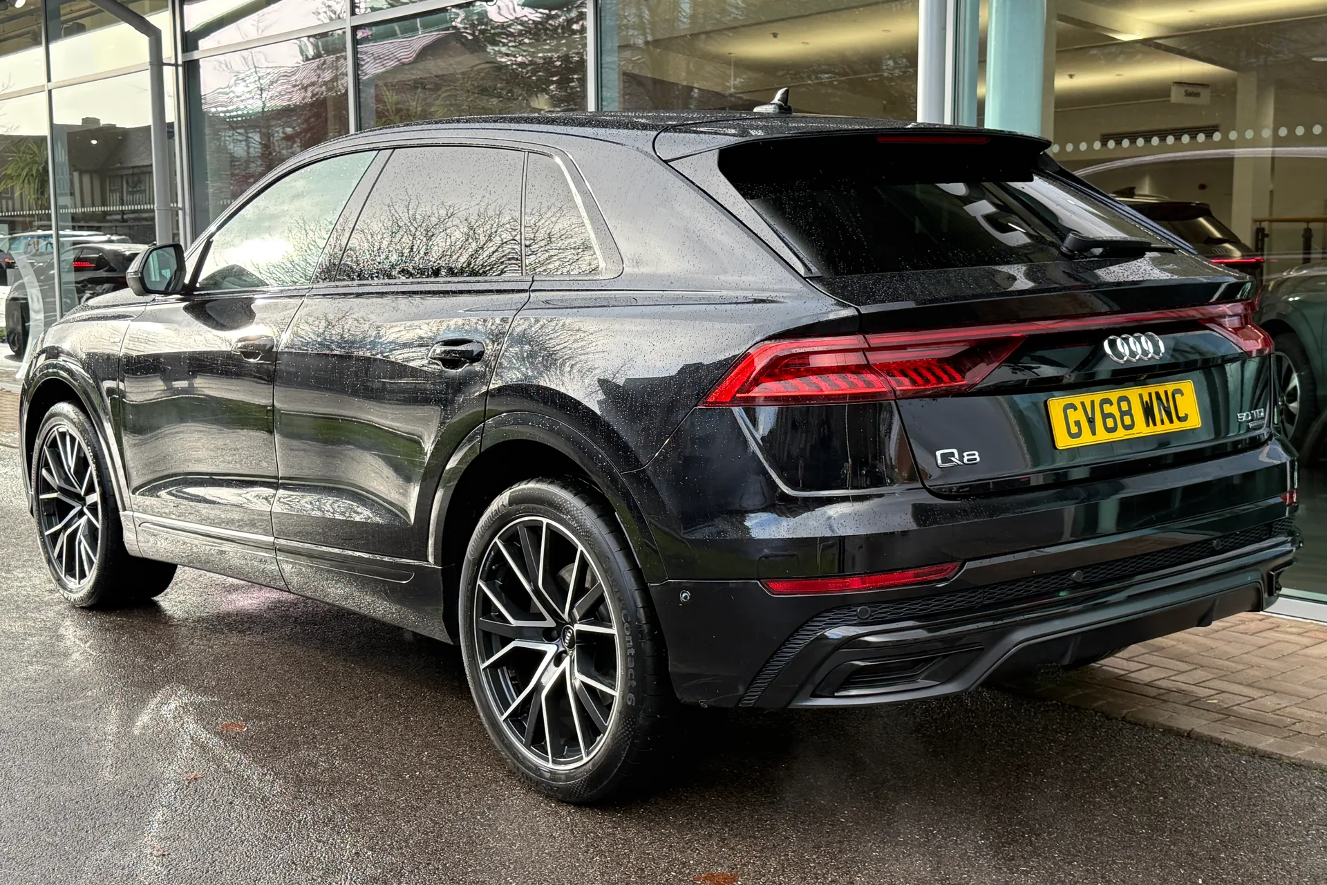 Audi Q8 thumbnail image number 8