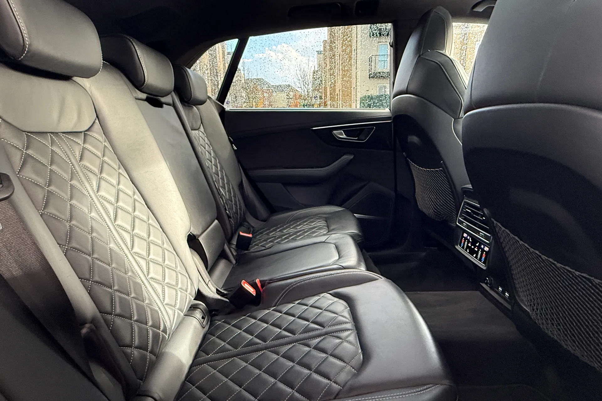 Audi Q8 thumbnail image number 43