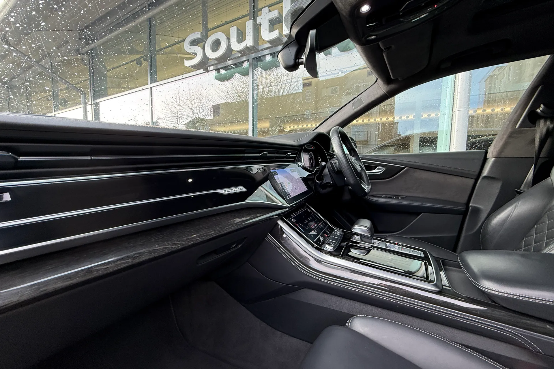 Audi Q8 thumbnail image number 7