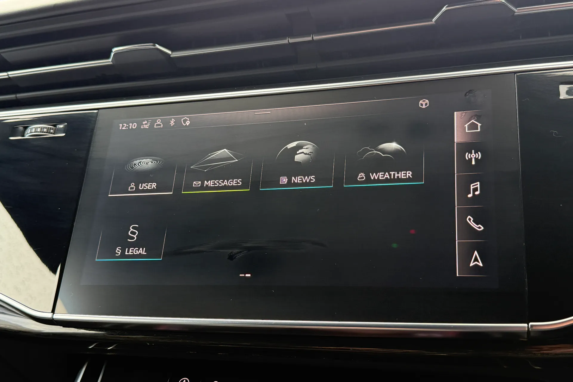 Audi Q8 thumbnail image number 20