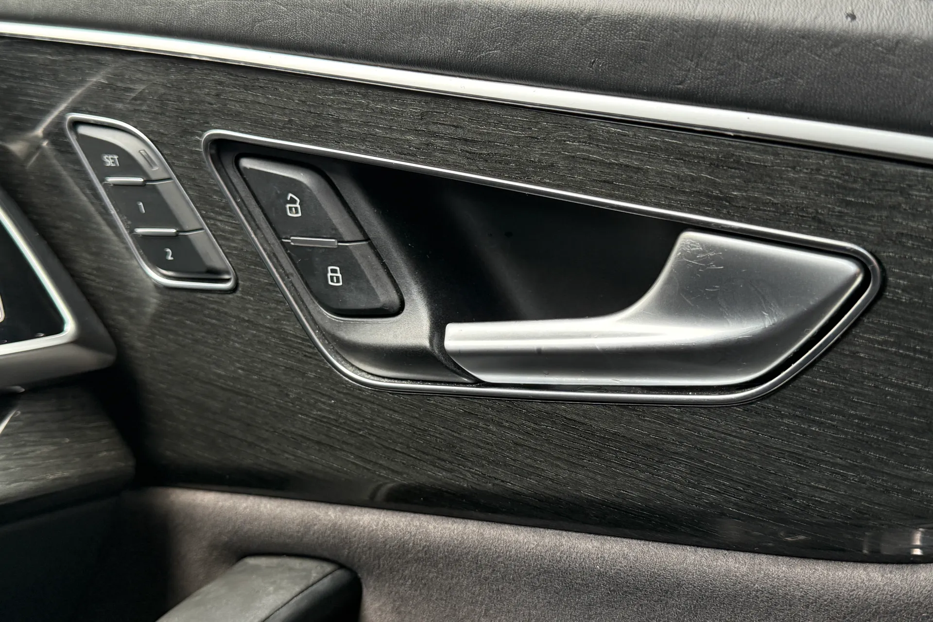 Audi Q8 thumbnail image number 32