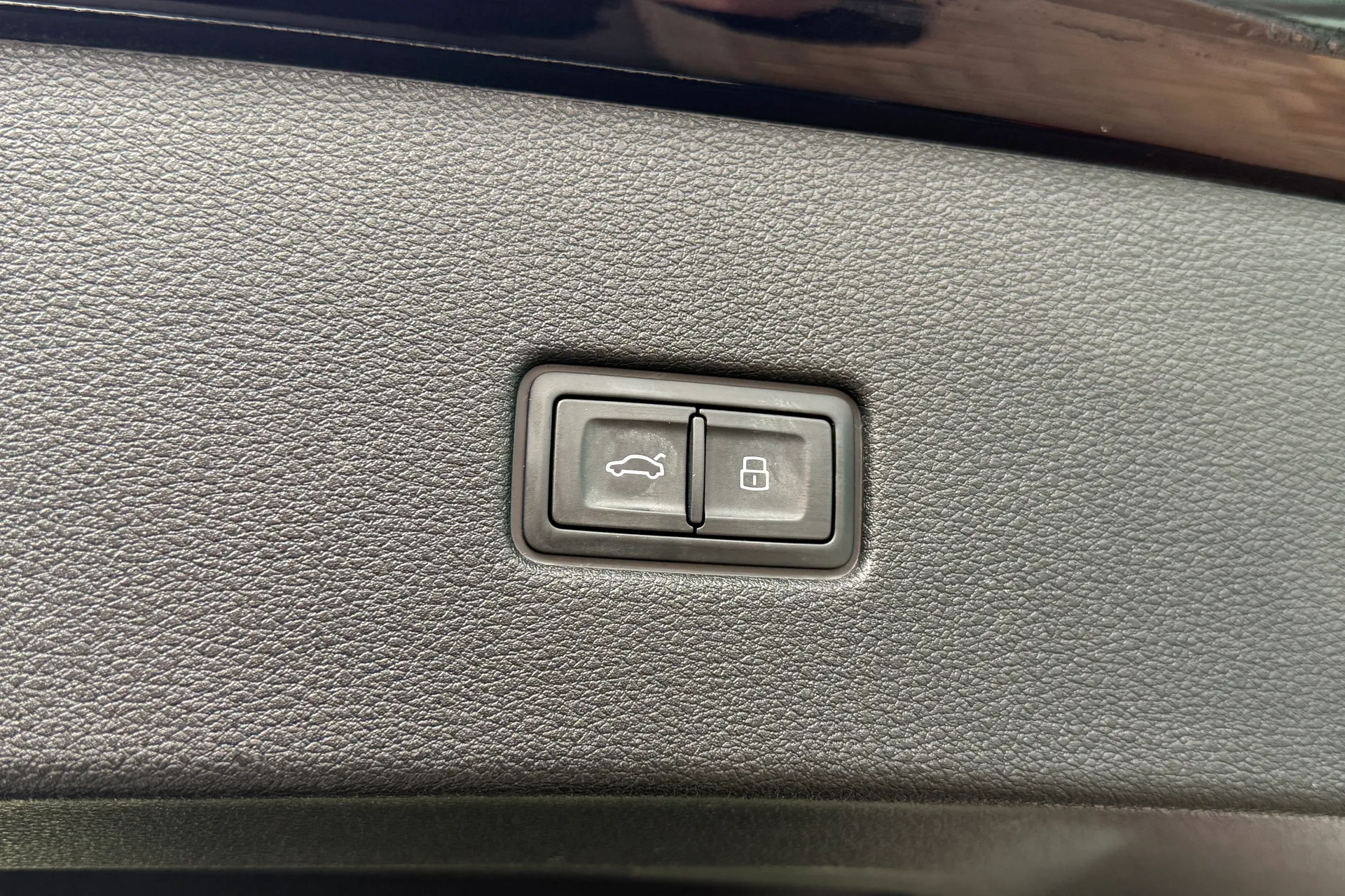 Audi Q8 thumbnail image number 57