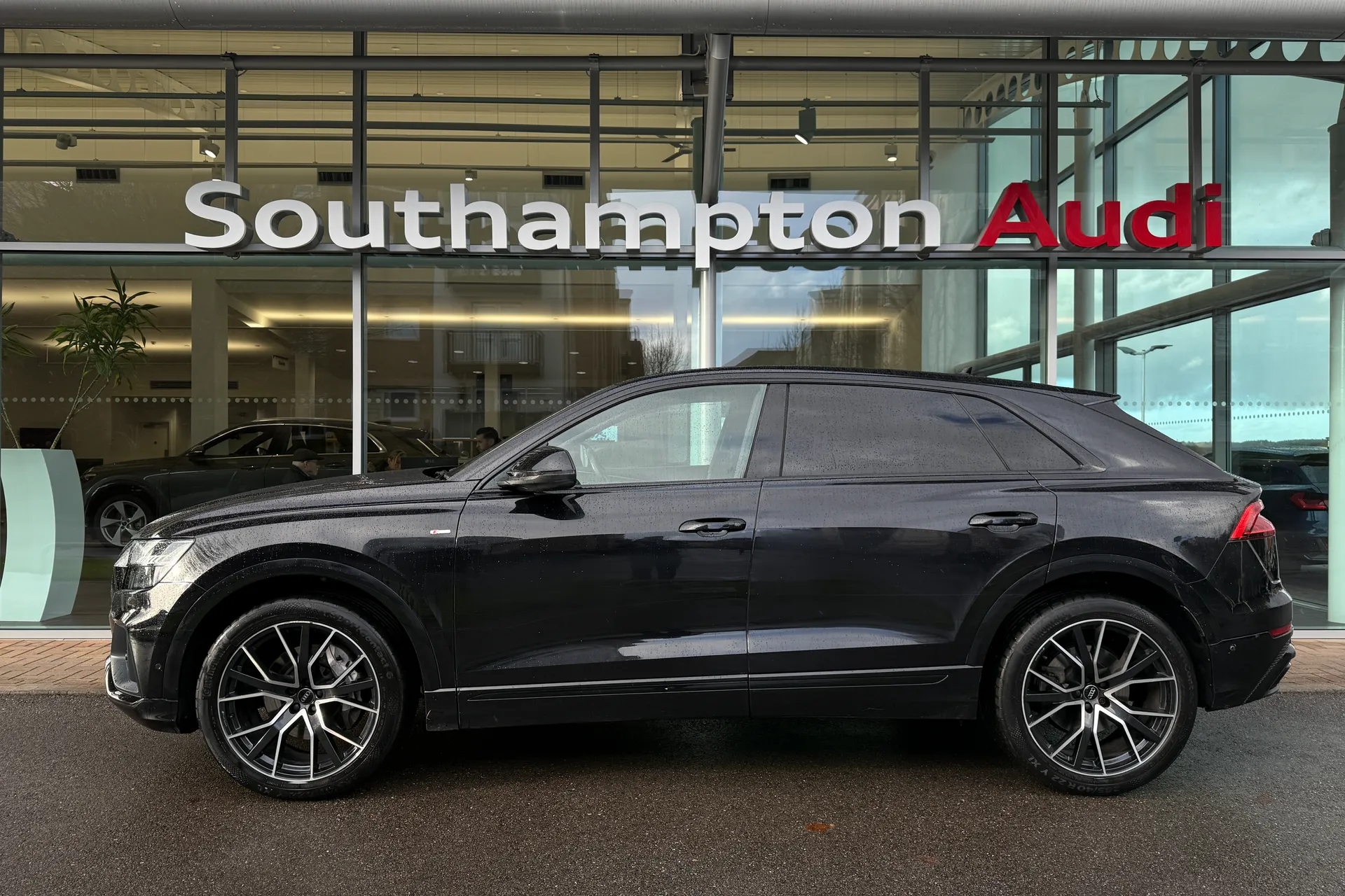 Audi Q8 thumbnail image number 58