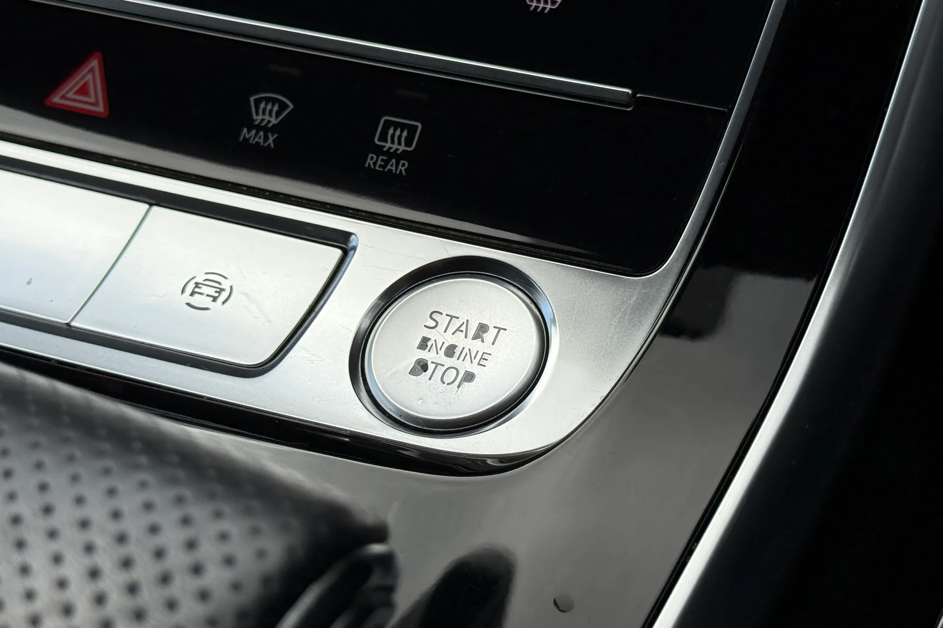 Audi Q8 thumbnail image number 24