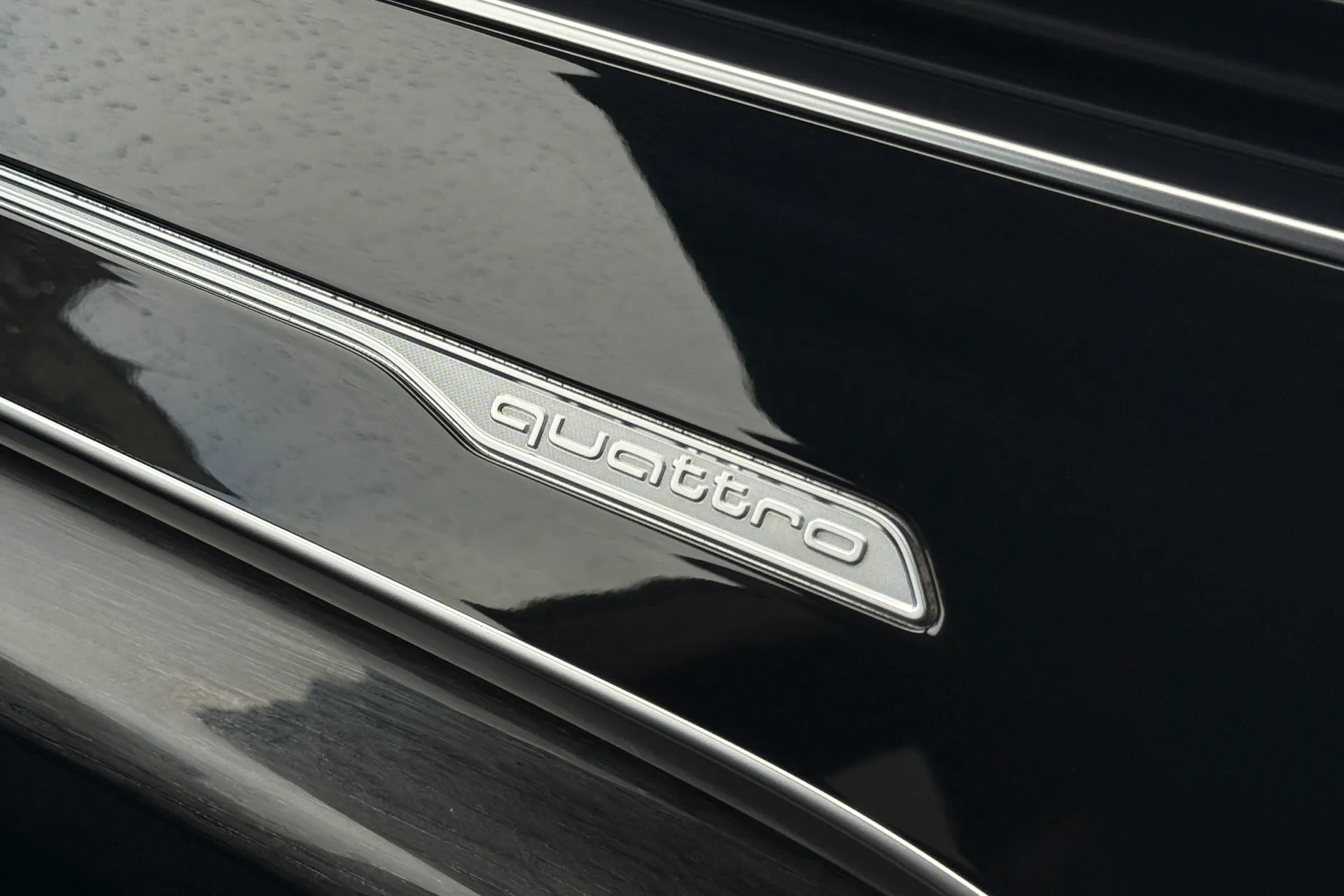 Audi Q8 thumbnail image number 29