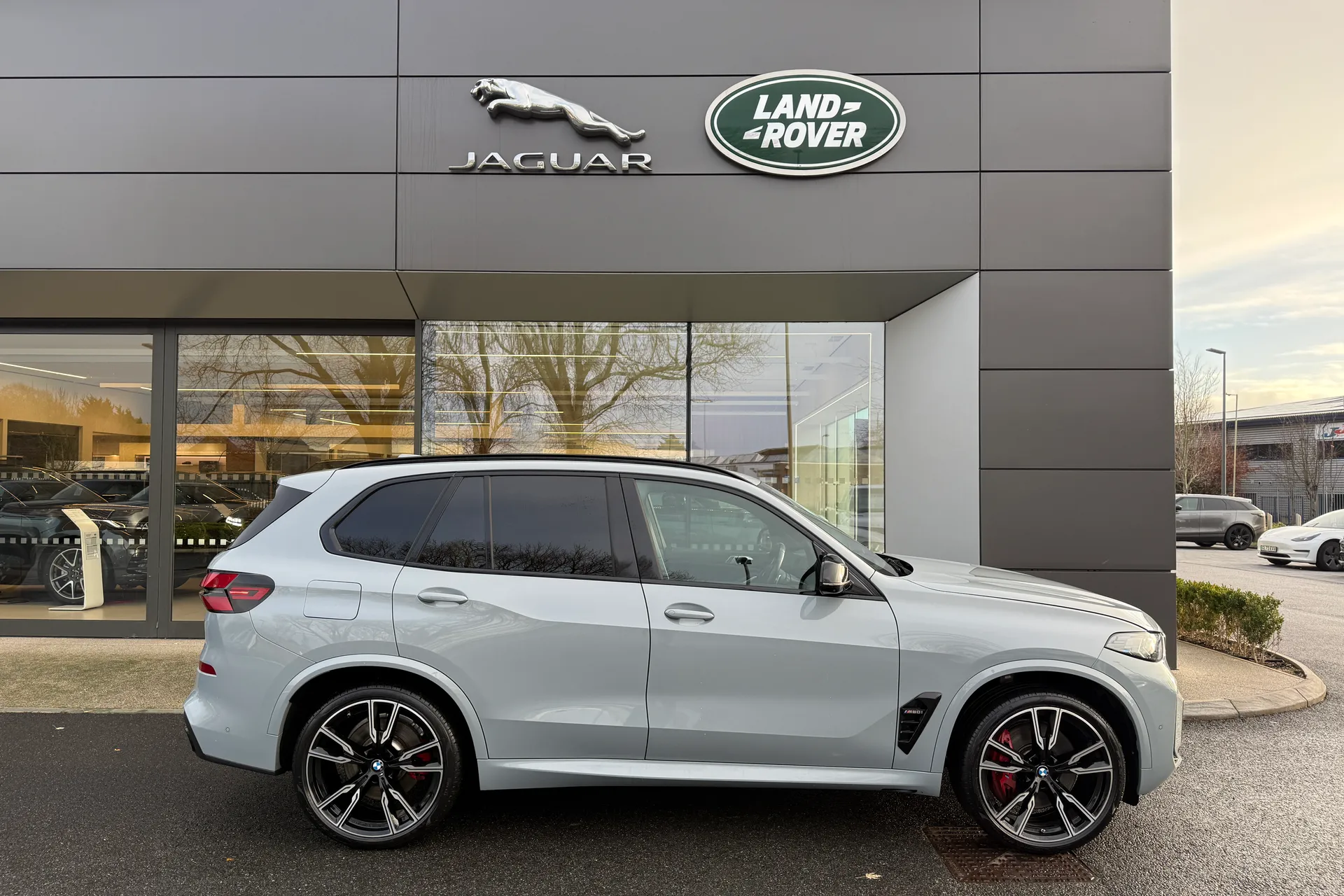 BMW X5 thumbnail image number 2