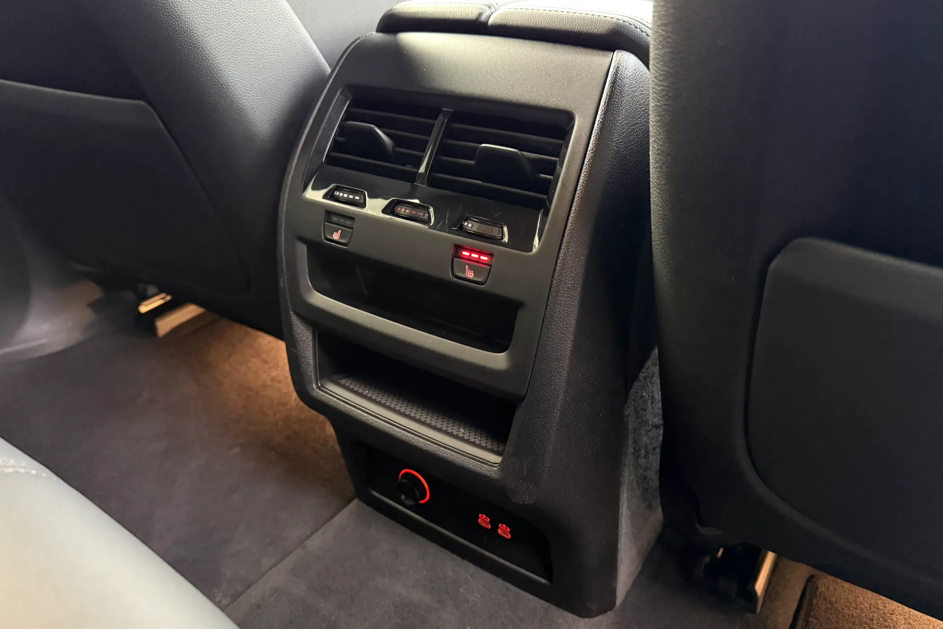 BMW X5 thumbnail image number 33