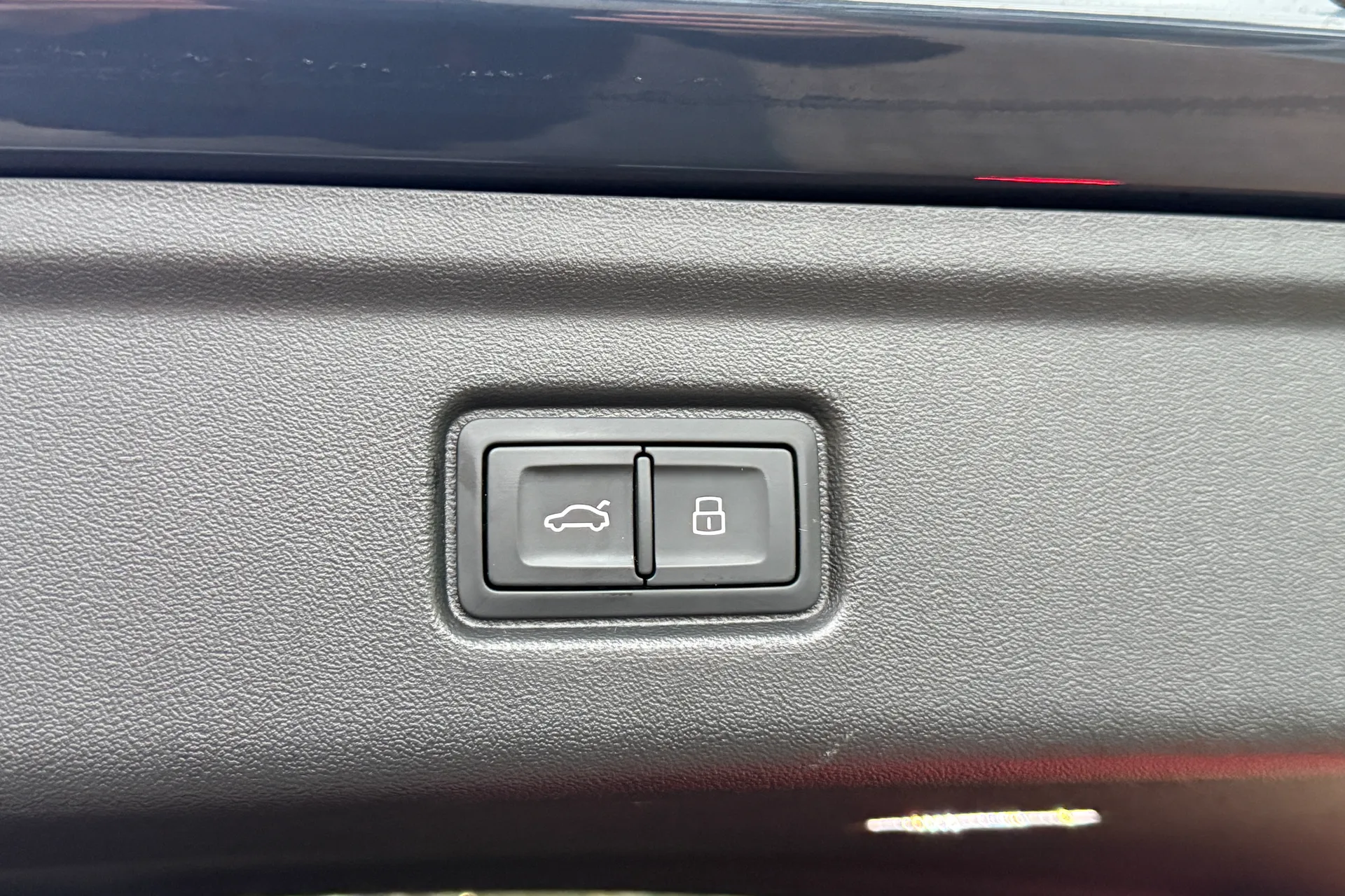 Audi A6 thumbnail image number 30