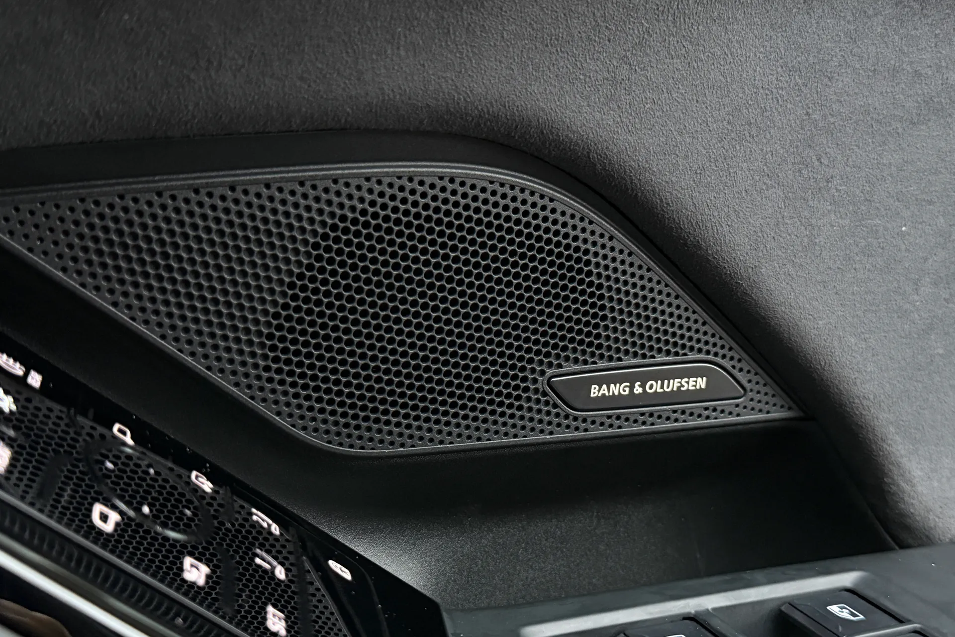 Audi A6 thumbnail image number 9