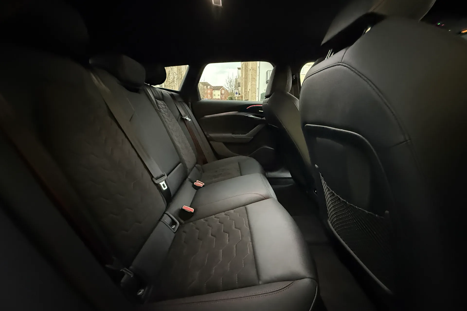 Audi A6 thumbnail image number 17