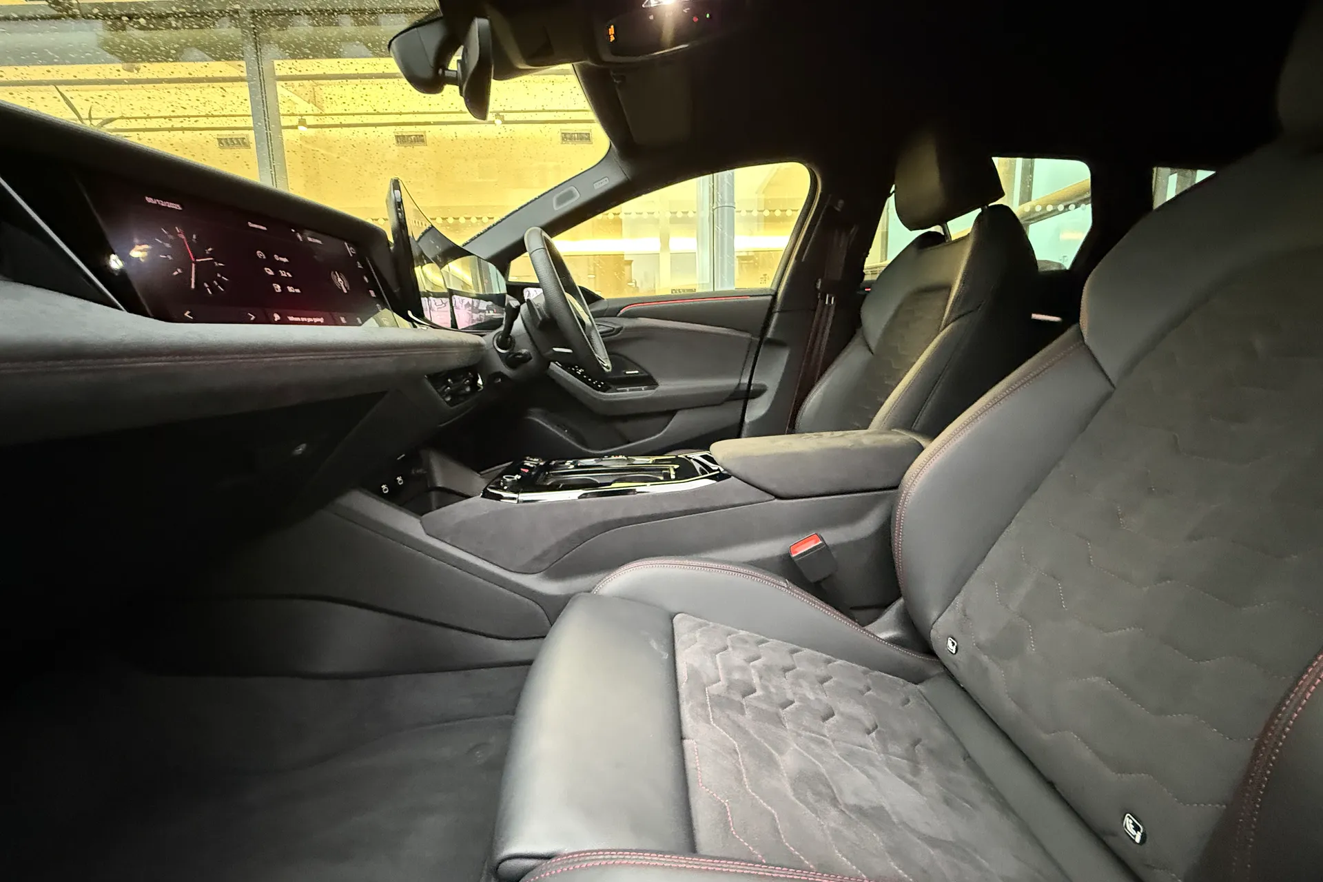 Audi A6 thumbnail image number 35