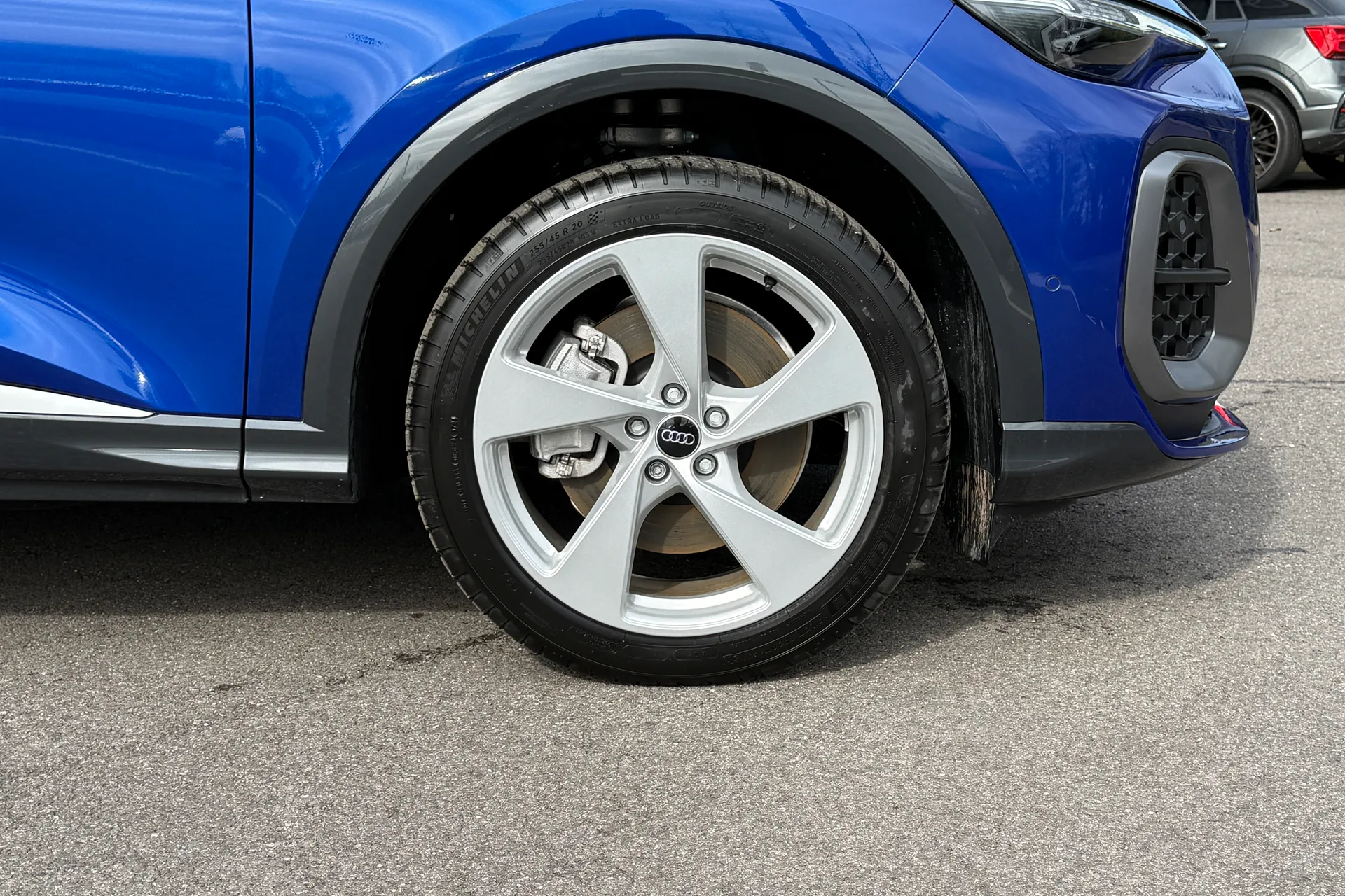 Audi Q5 thumbnail image number 15