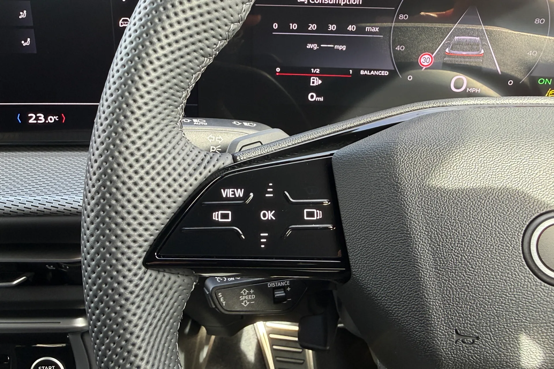 Audi Q5 thumbnail image number 25