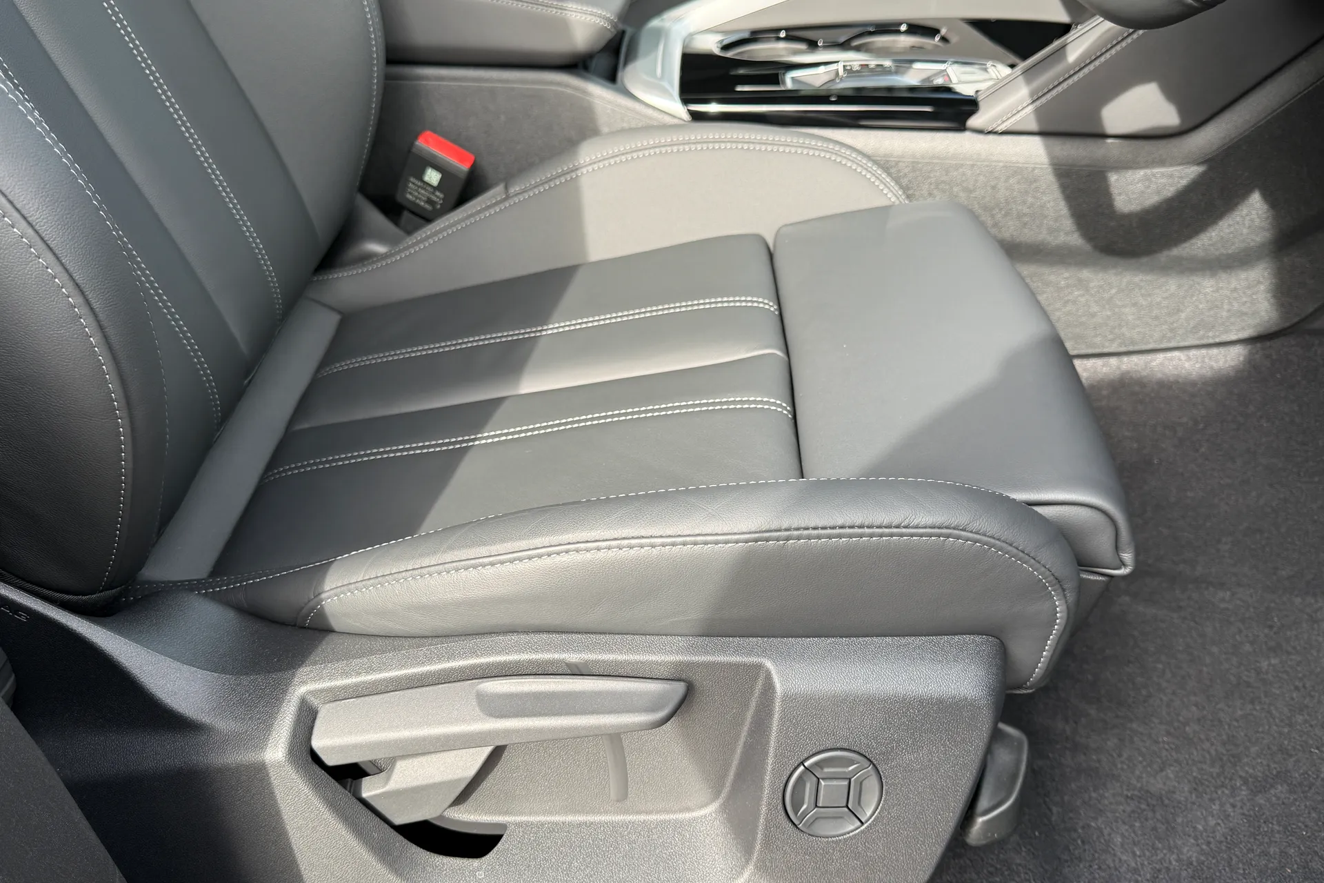 Audi Q5 thumbnail image number 36