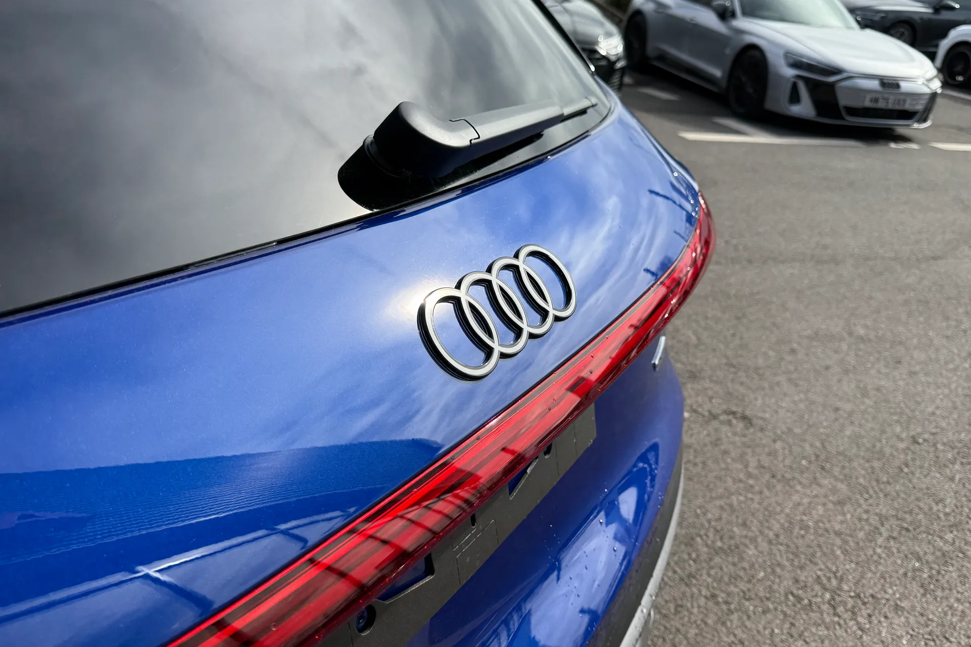 Audi Q5 thumbnail image number 28