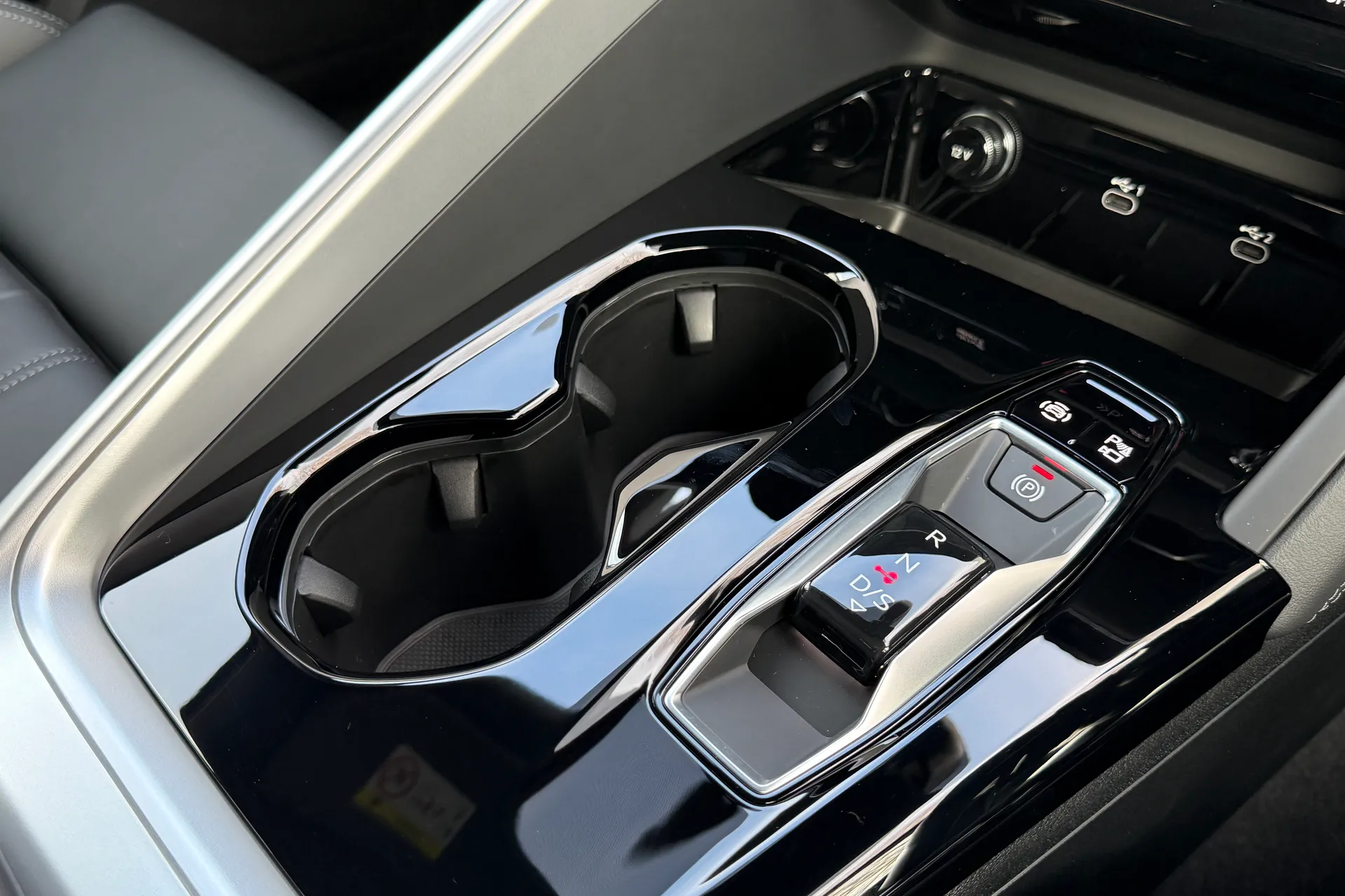 Audi Q5 thumbnail image number 22