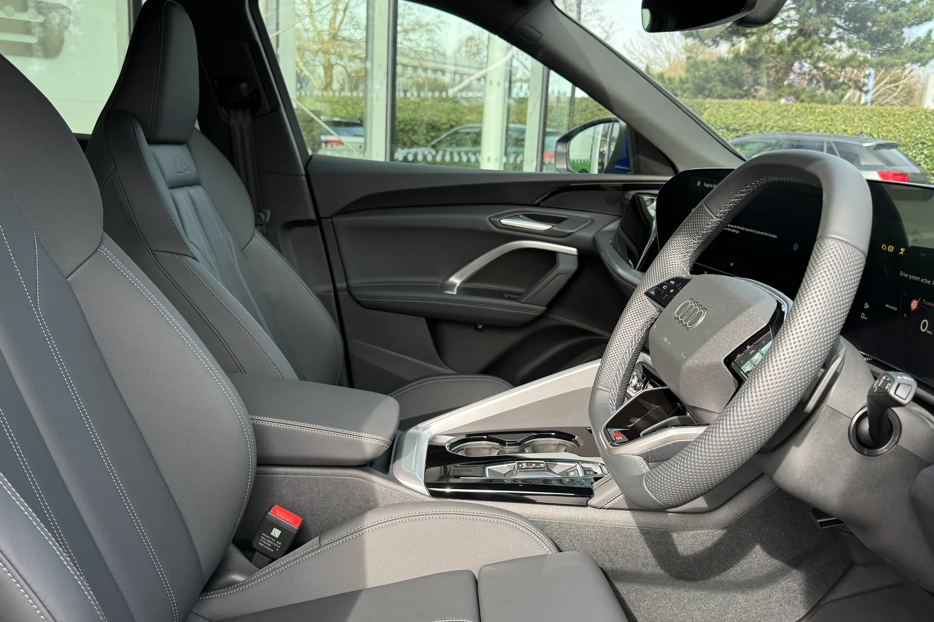 Audi Q5 thumbnail image number 35