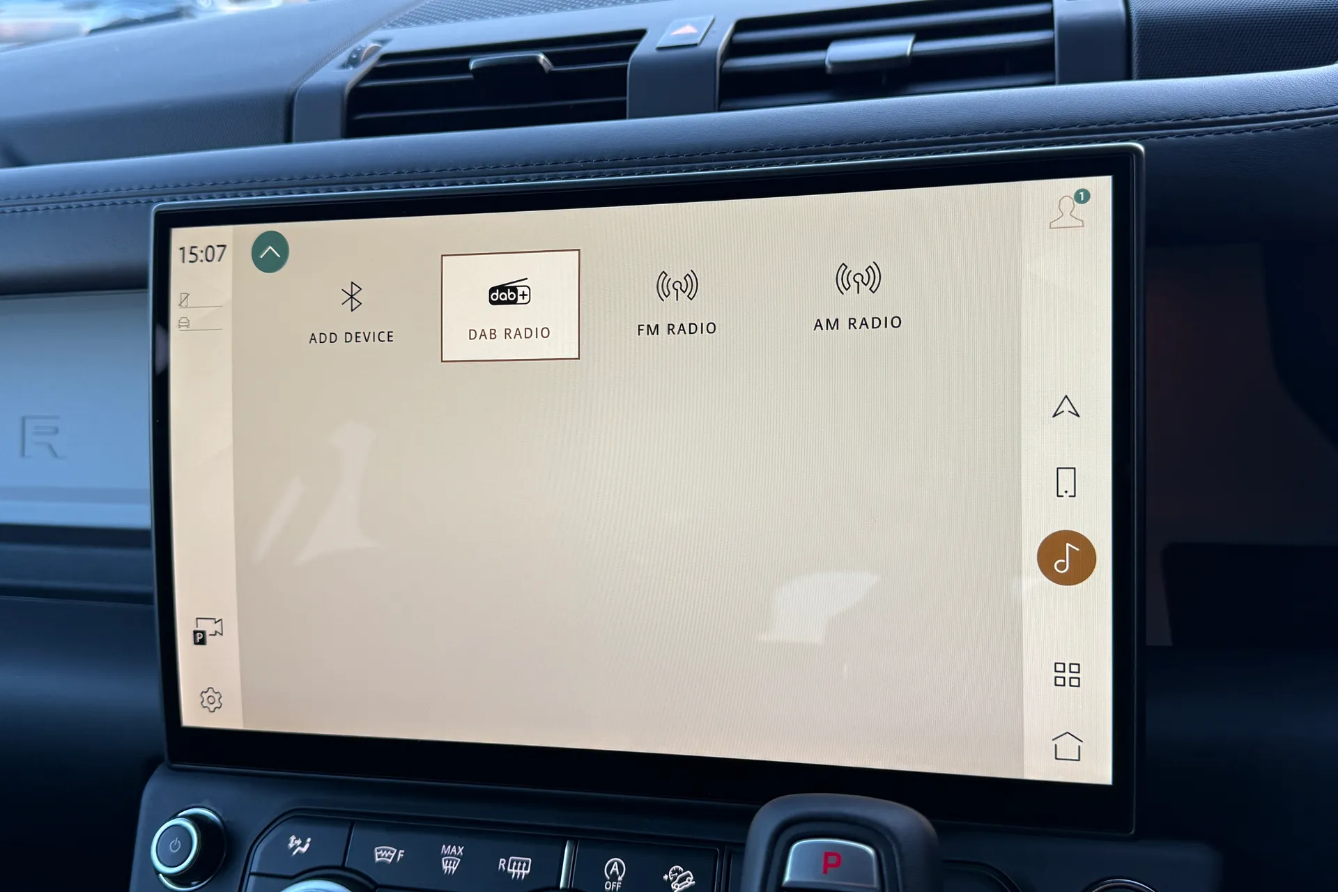 LAND ROVER Defender 110 thumbnail image number 23