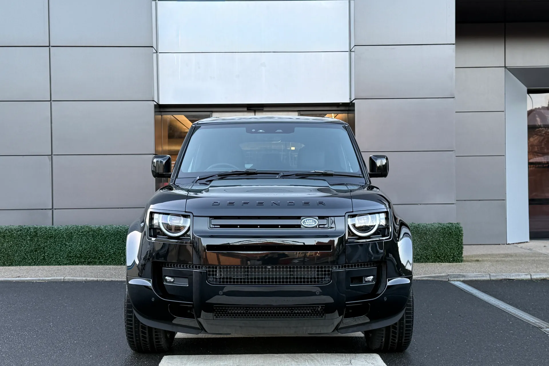 LAND ROVER Defender 110 thumbnail image number 11