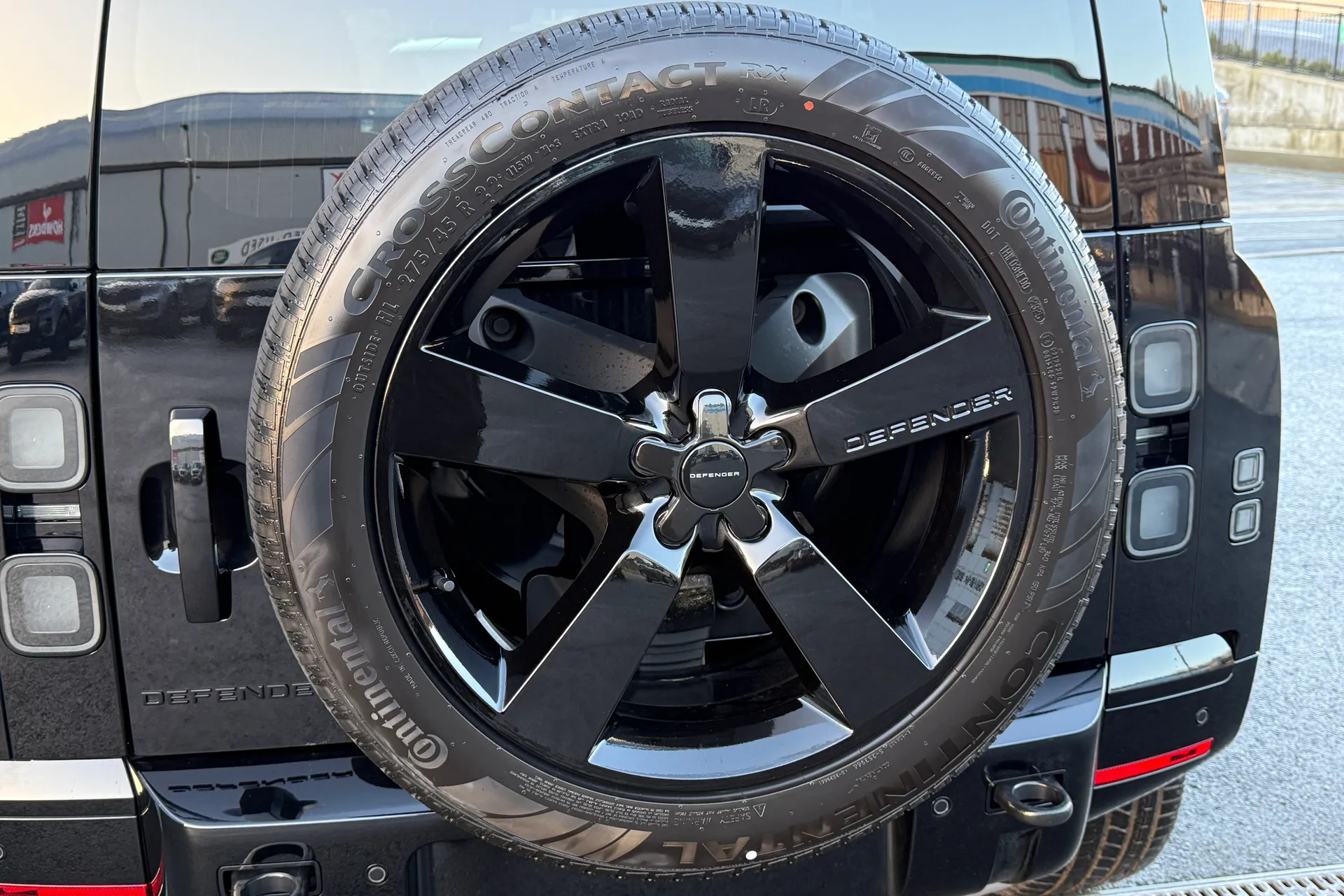 LAND ROVER Defender 110 thumbnail image number 42