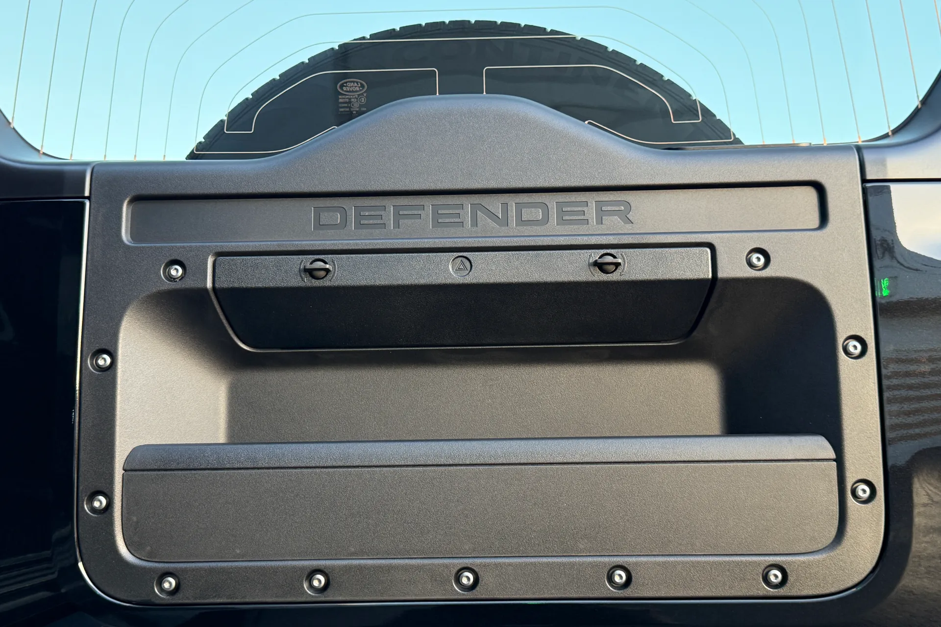 LAND ROVER Defender 110 thumbnail image number 47