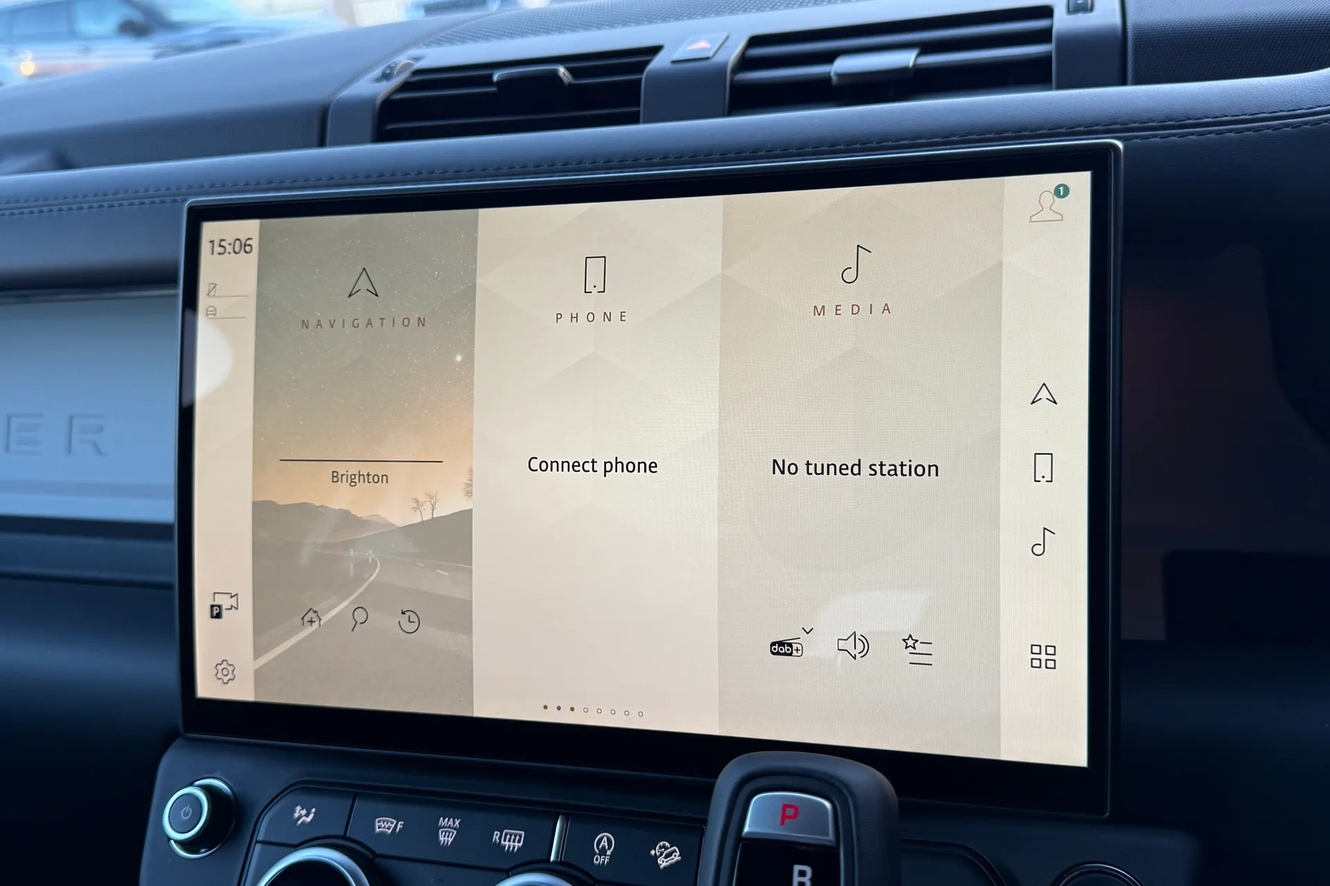 LAND ROVER Defender 110 thumbnail image number 60