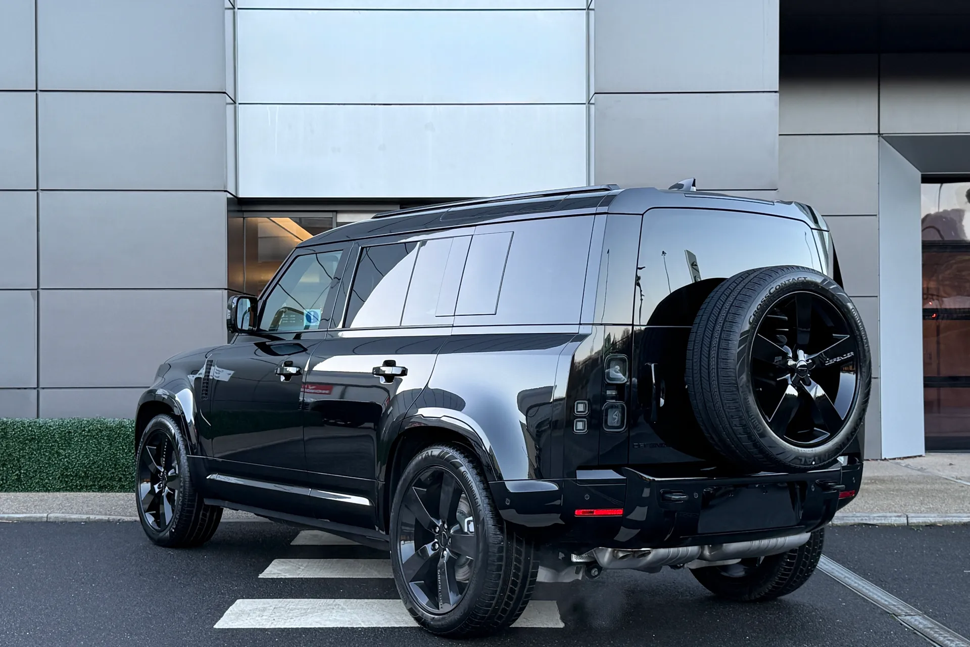 LAND ROVER Defender 110 thumbnail image number 15