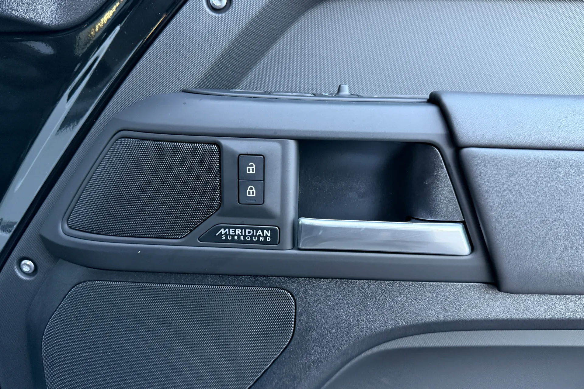 LAND ROVER Defender 110 thumbnail image number 22